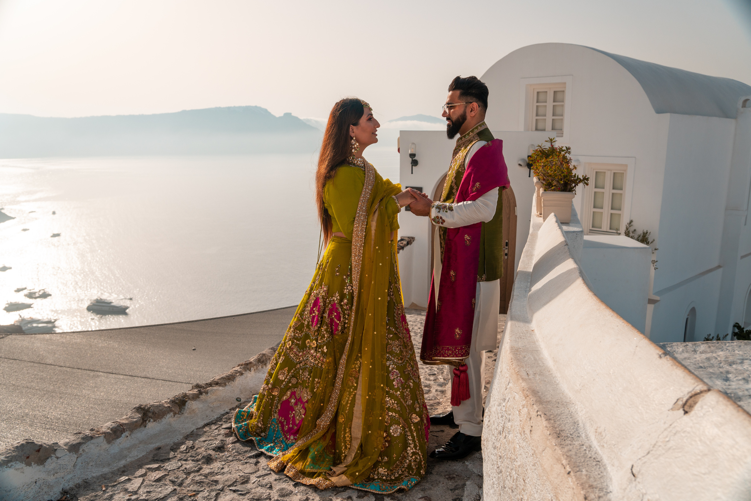 Wedding photographer in Santorini