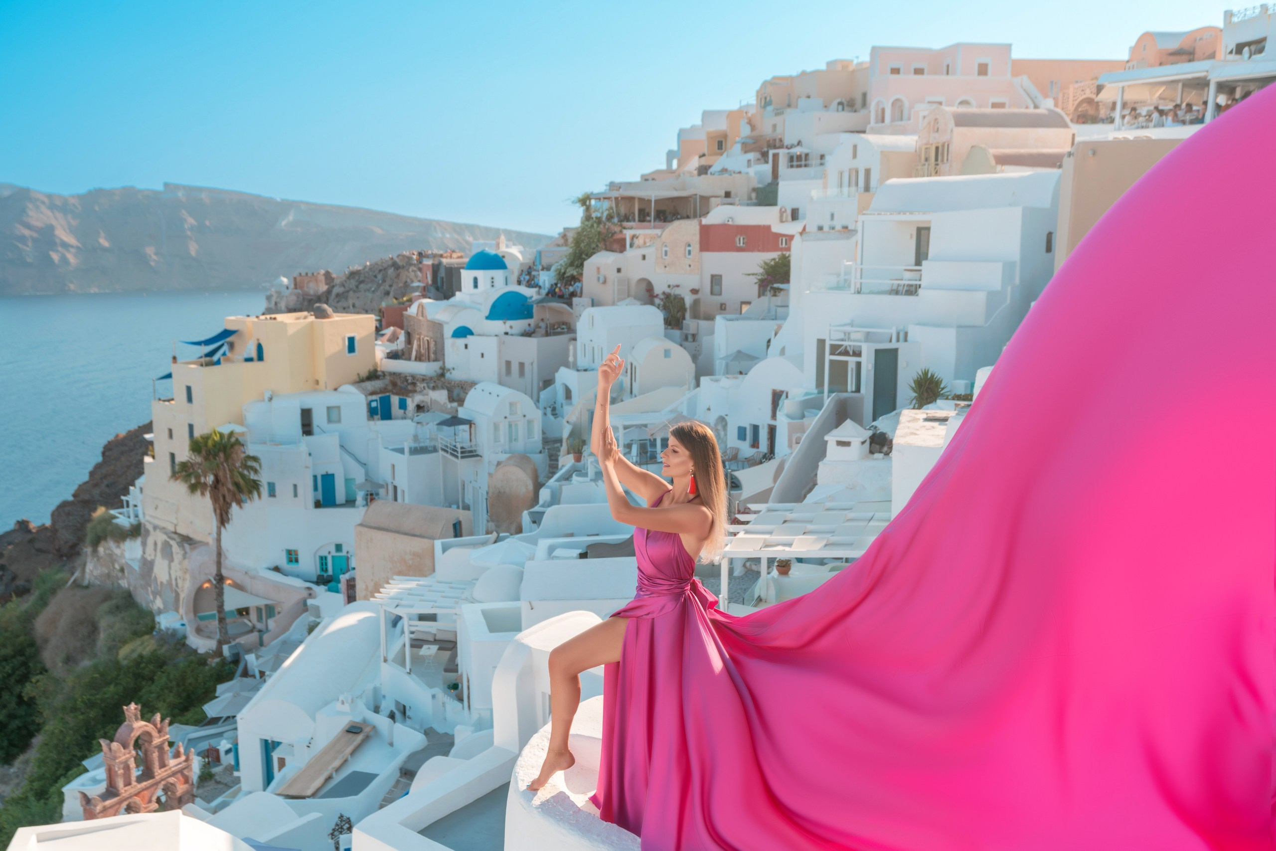 Flying dress santorini. Photographer in Santorini SokoLOVE Alex| Flying Dress Santorini