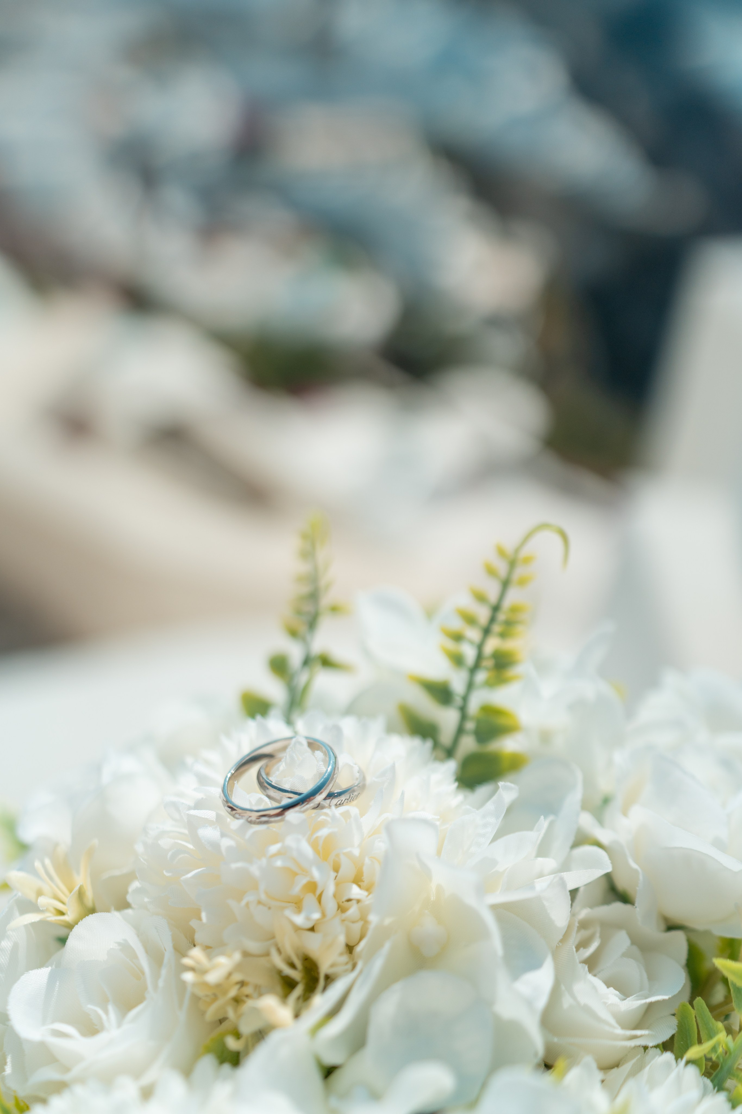 What is your love story in Santorini?. Photographe vidéaste à Santorin|Séances photos de Robe volante Santorin|