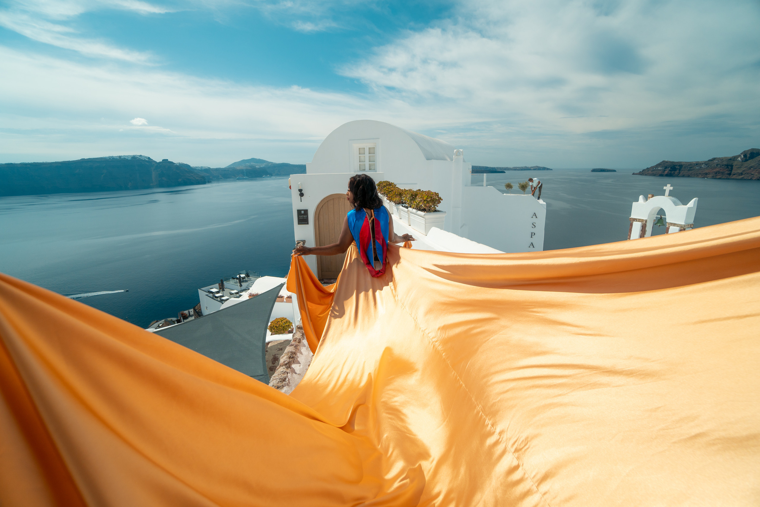 Santorini flying dress reviews photographer & Testimonials | SokoLOVE. Photographer in Santorini SokoLOVE Alex| Flying Dress Santorini