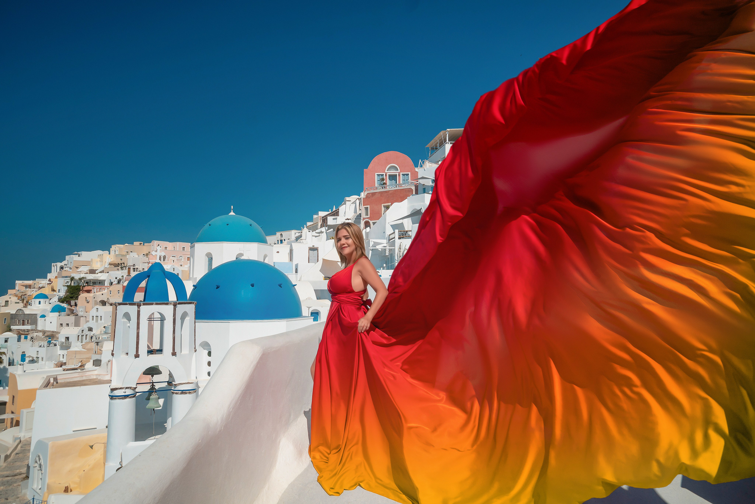 Flying Dress santorini. Photographer in Santorini SokoLOVE Alex| Flying Dress Santorini