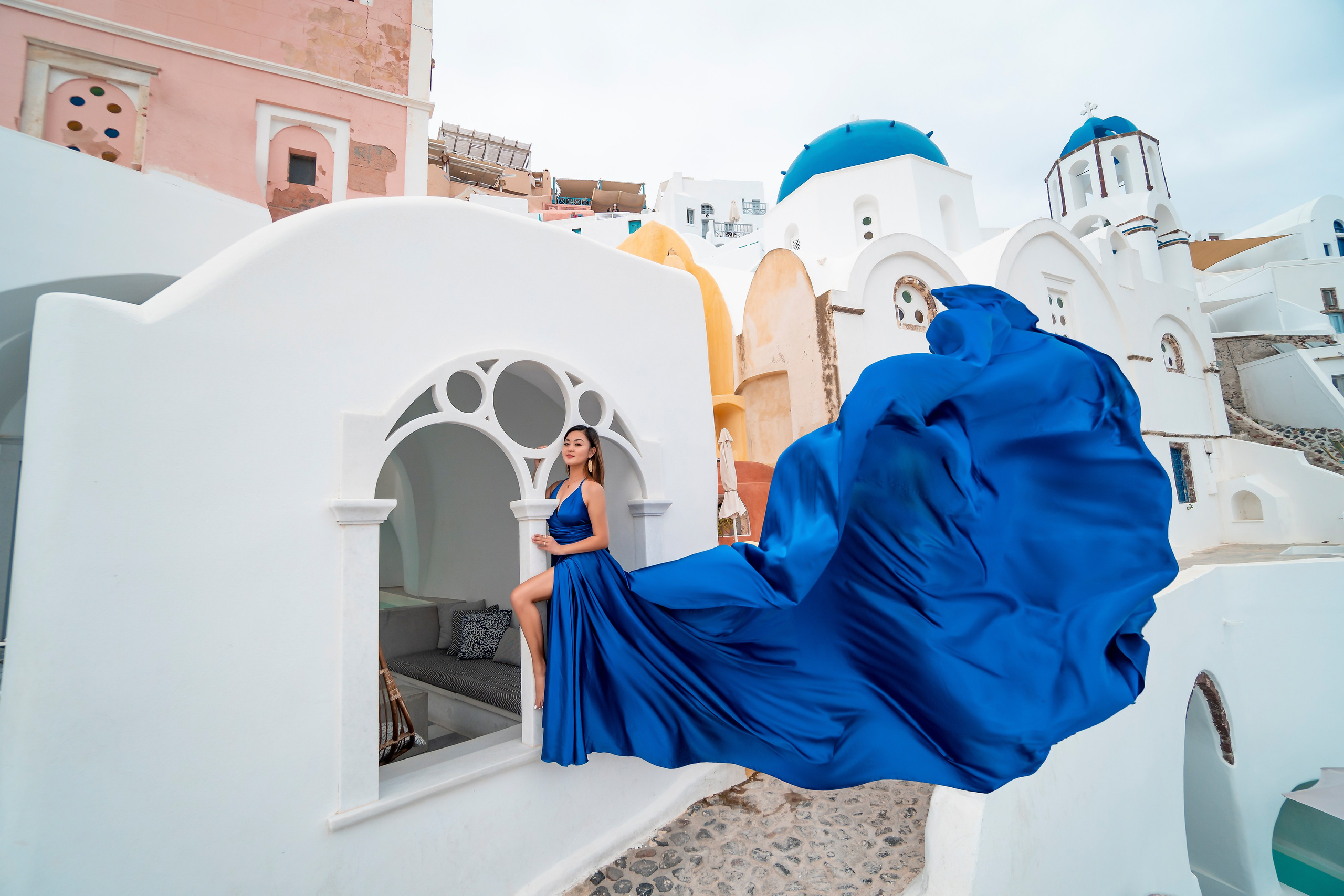 Flying Dress santorini. Photographer in Santorini SokoLOVE Alex| Flying Dress Santorini