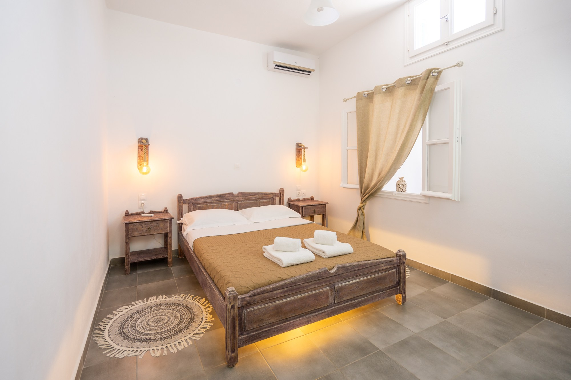 Santorini family resorts. Flying Dress Santorini Photographer | SokoLOVE — Book 2026