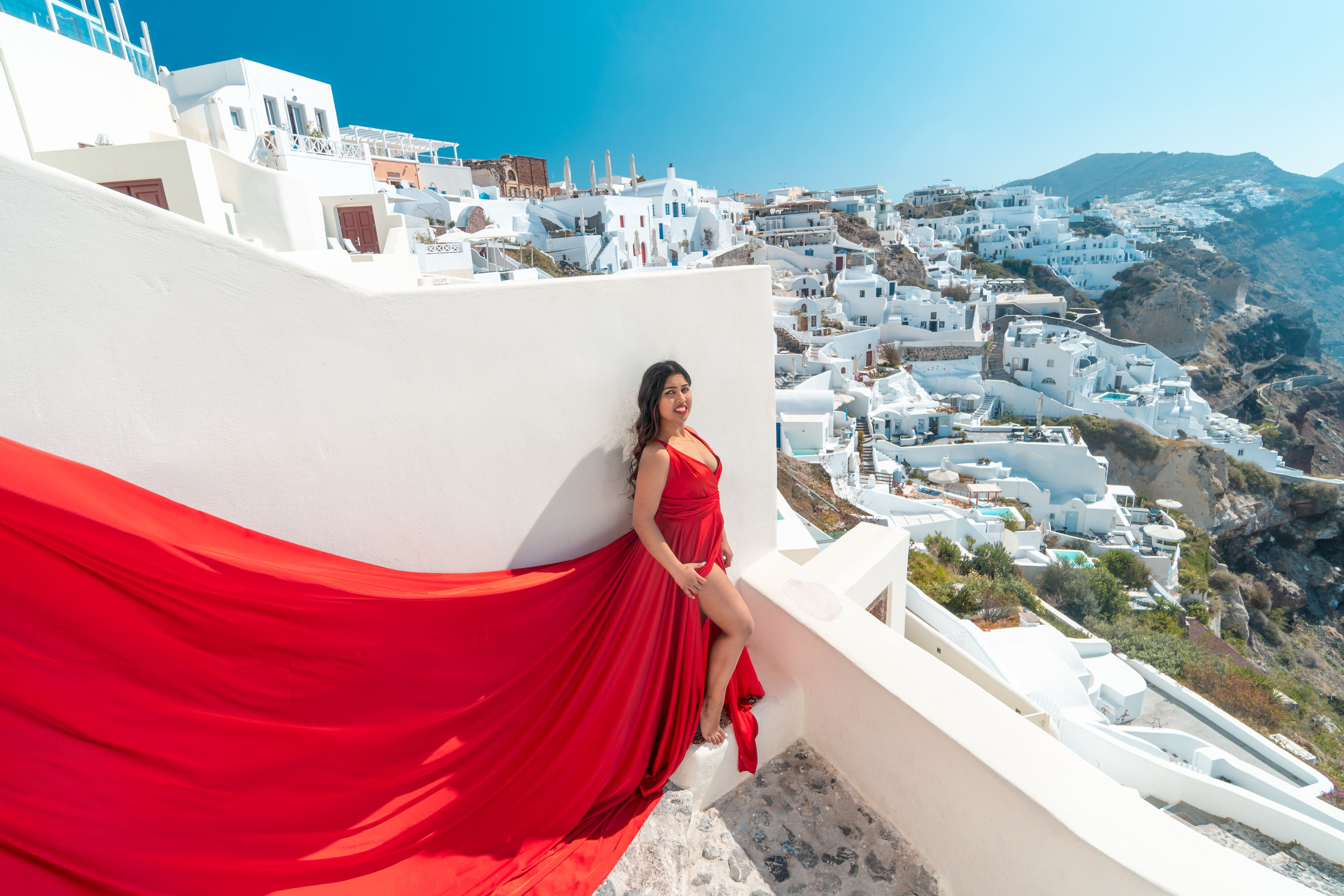 Santorini flying dress reviews photographer & Testimonials | SokoLOVE. Photographer in Santorini SokoLOVE Alex| Flying Dress Santorini