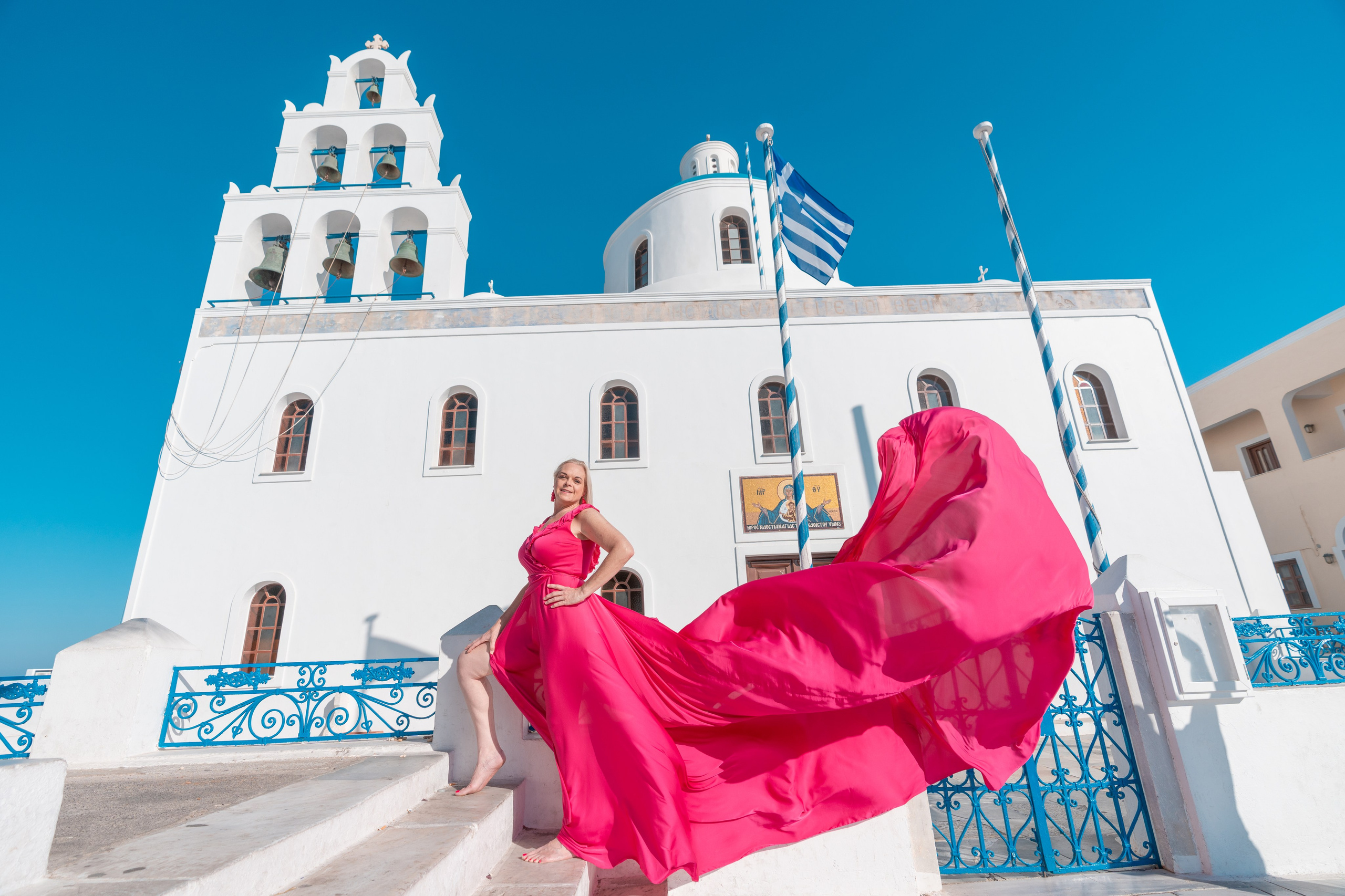 Santorini flying dress reviews photographer & Testimonials | SokoLOVE. Photographer in Santorini SokoLOVE Alex| Flying Dress Santorini