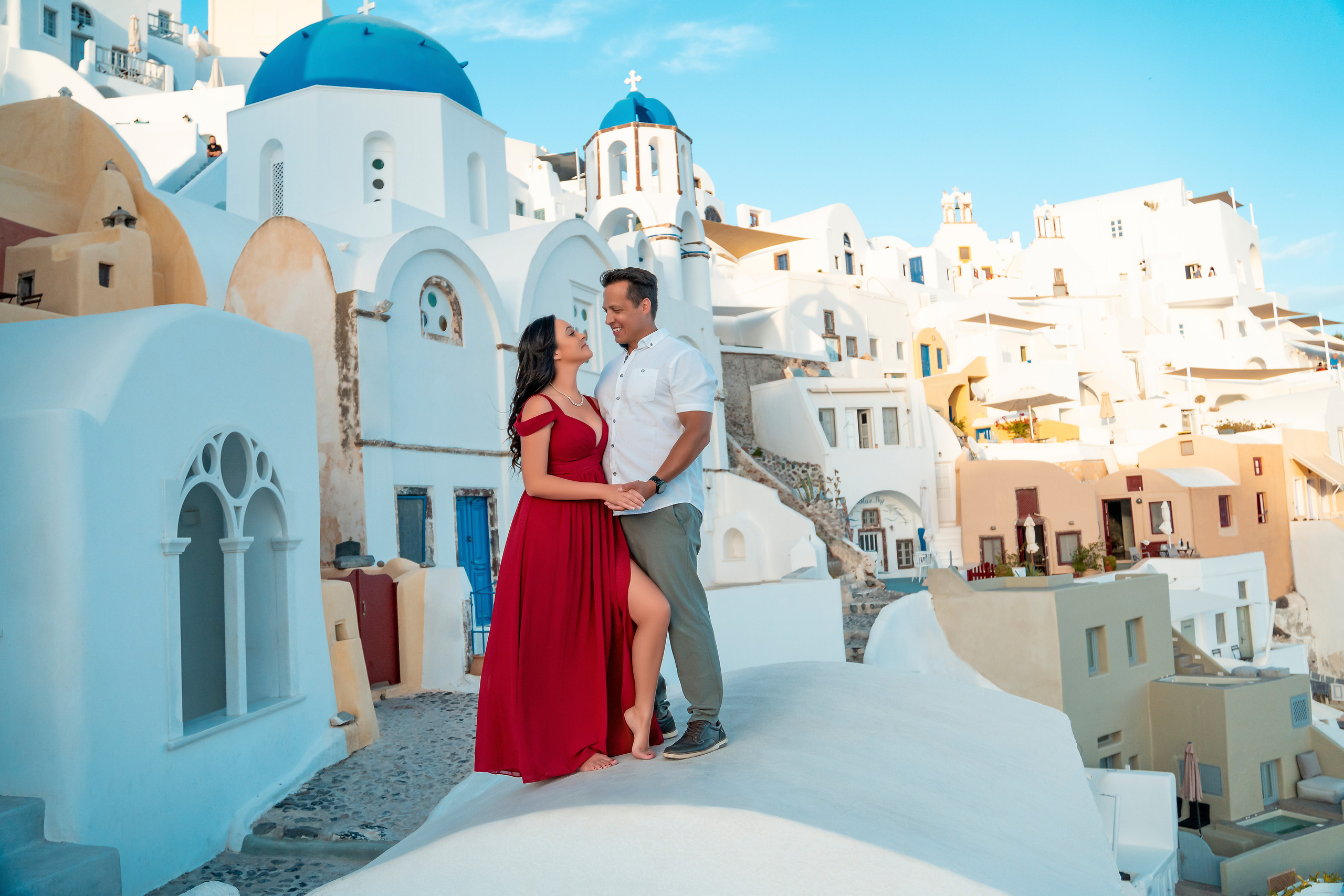 Sunset couple photo session in Santorini