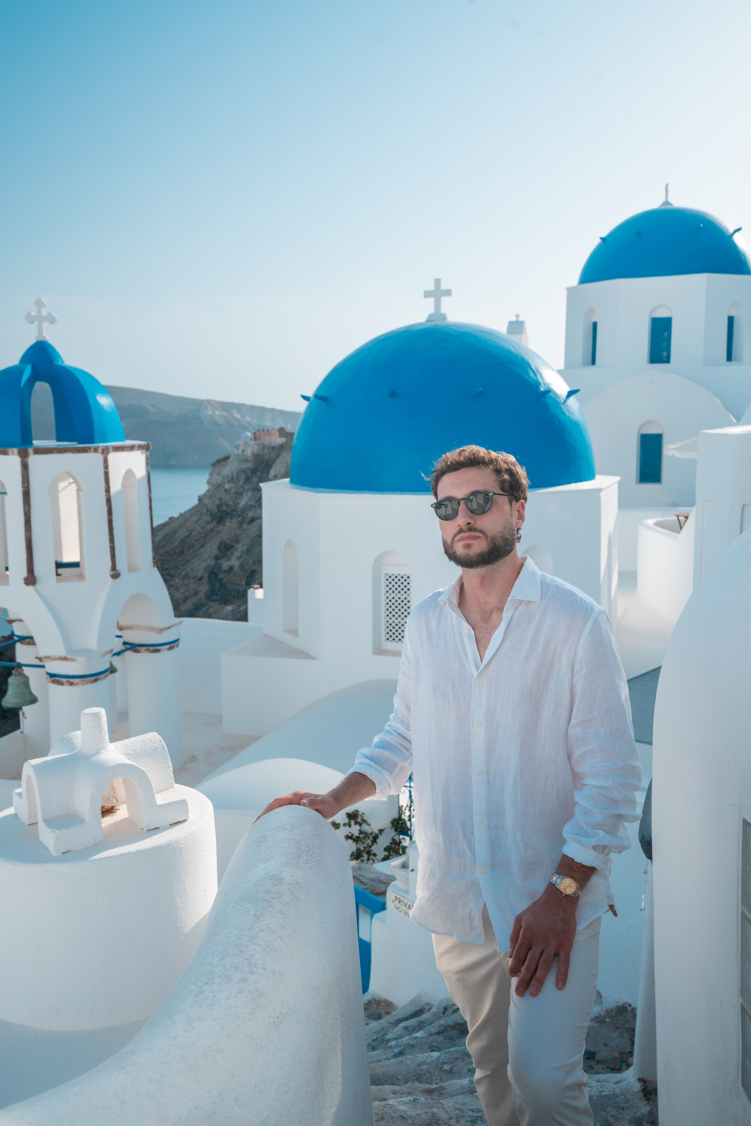 Book your Santorini portrait photoshoot with Sokolove and let us capture your refined elegance. With breathtaking views and expert photography, we specialize in creating powerful, timeless portraits that reflect your true style.