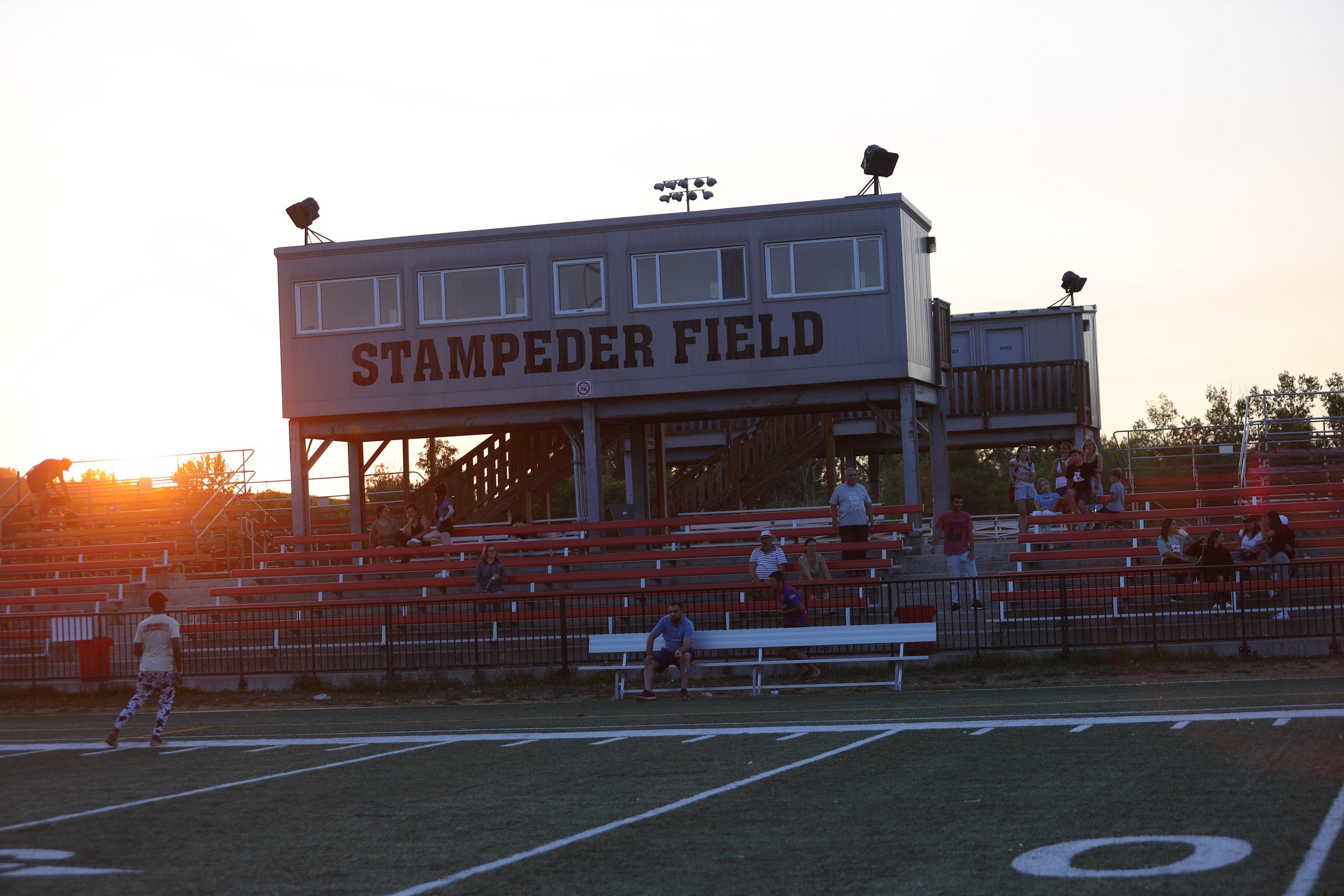 Football Calgary 22. Fotografia dziecięca i rodzinna. Sesje portretowe - Wieluń