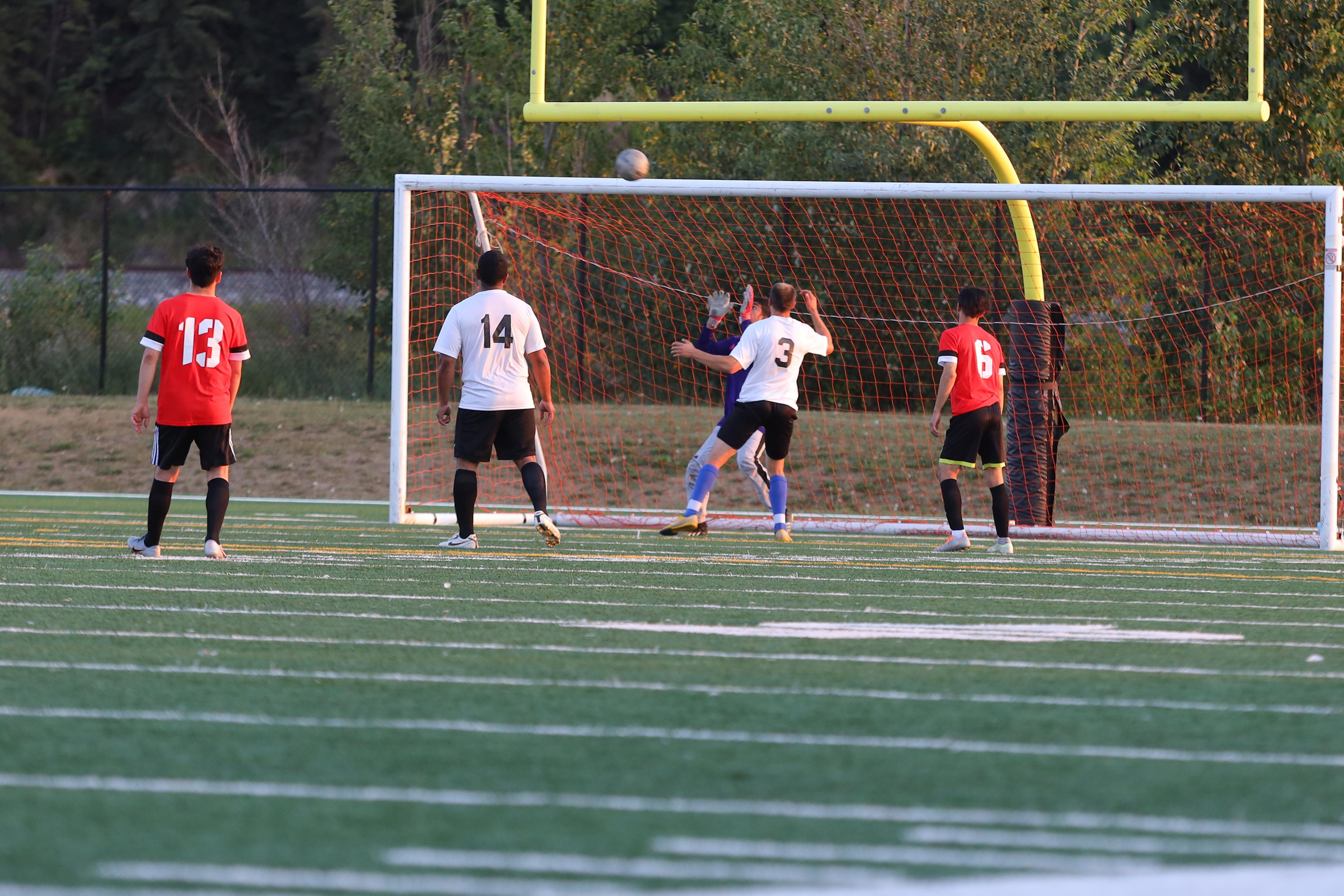 Football Calgary 22. Fotografia dziecięca i rodzinna. Sesje portretowe - Wieluń