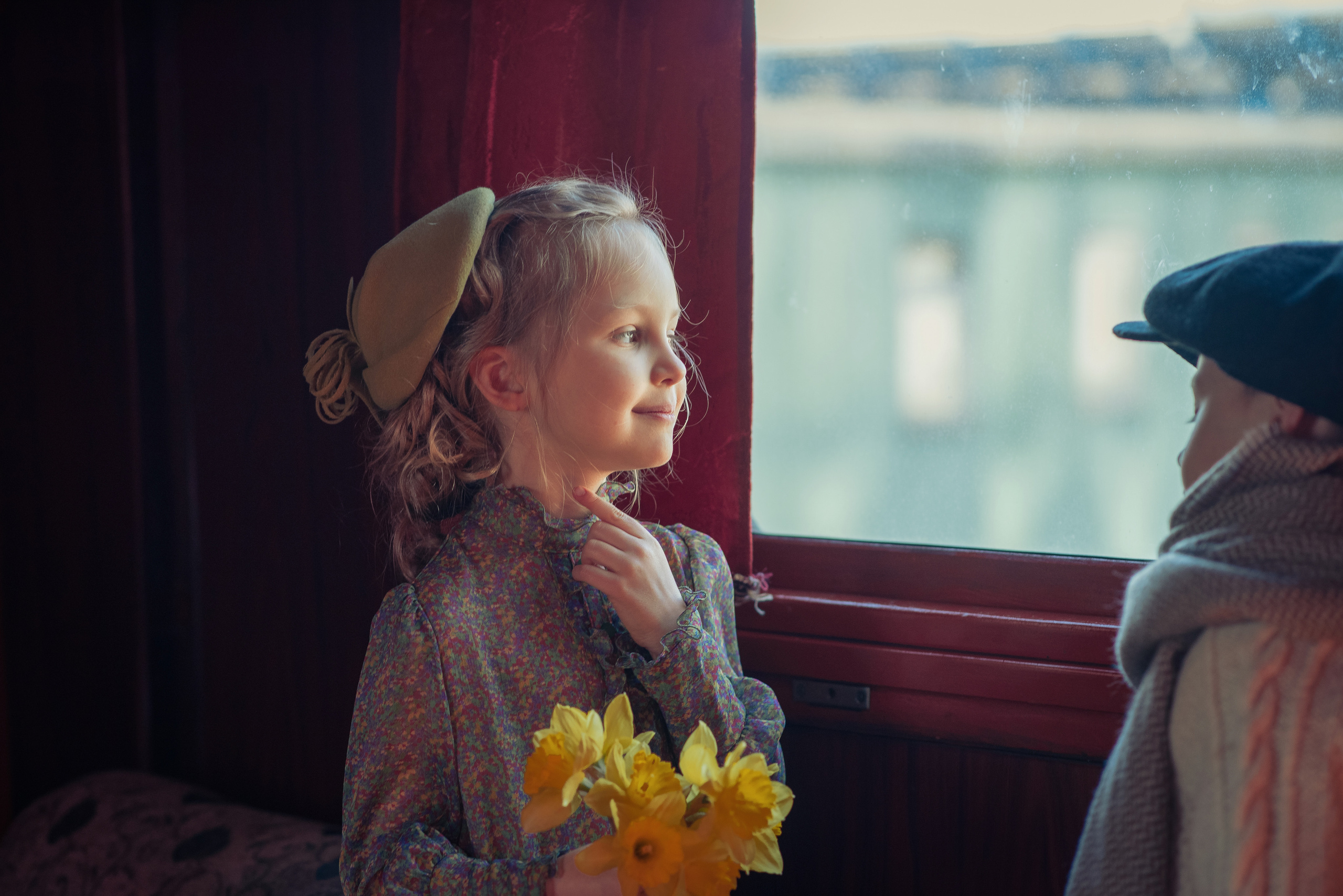 The Train Station Story. Tatiana Malysheva — family photographer and videographer in Valencia, Spain