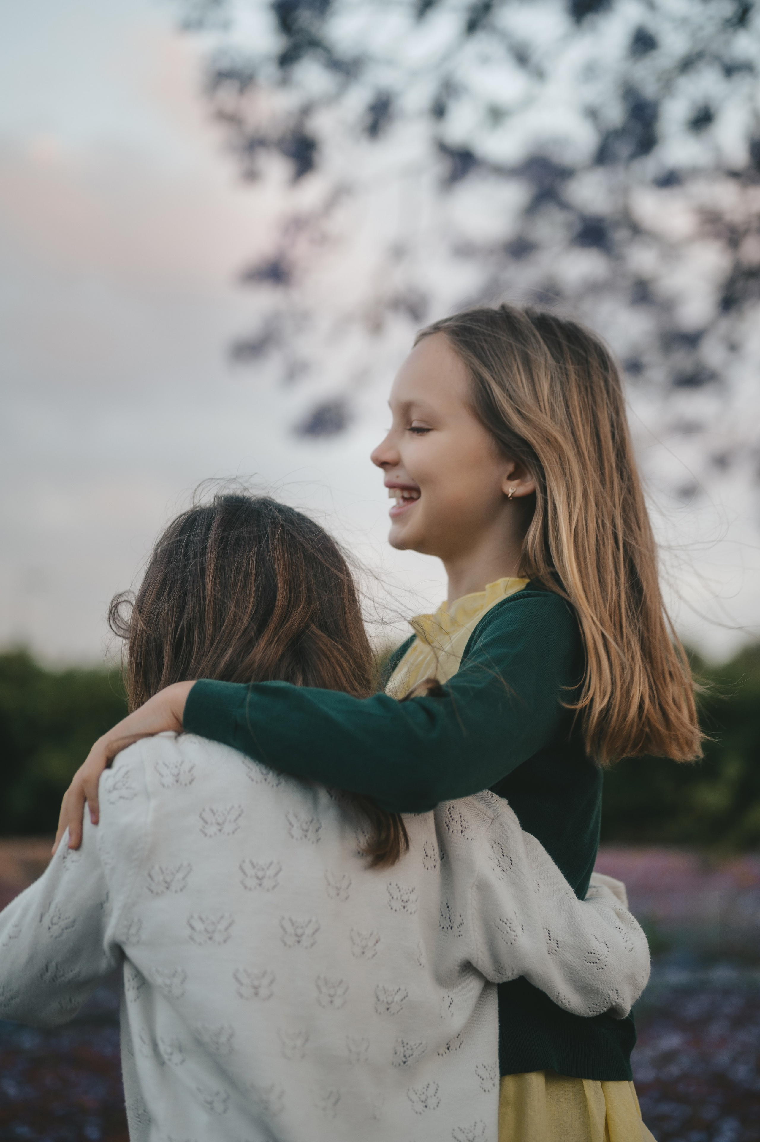 Jacaranda flowers. Tatiana Malysheva — family photographer and videographer in Valencia, Spain
