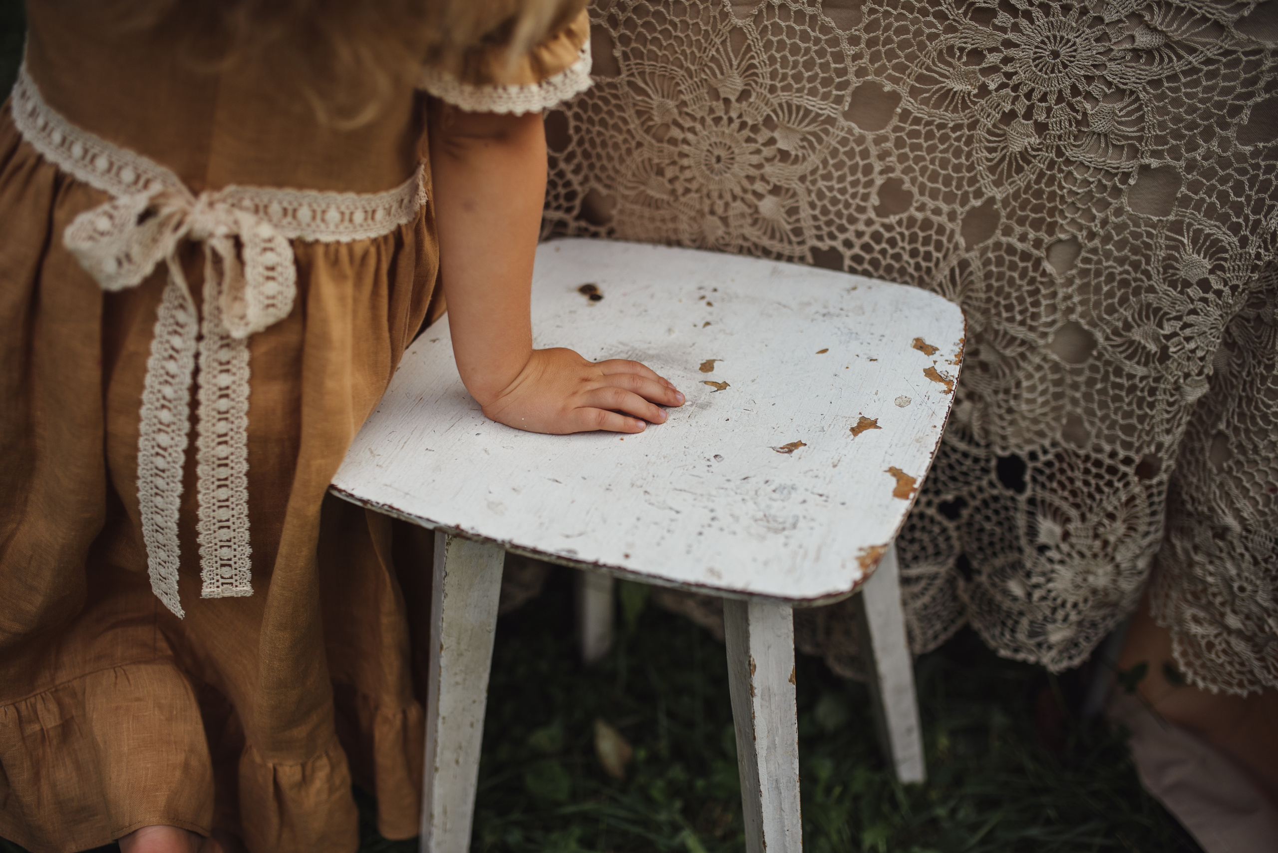 Tea Time in the Garden. Tatiana Malysheva — family photographer and videographer in Valencia, Spain