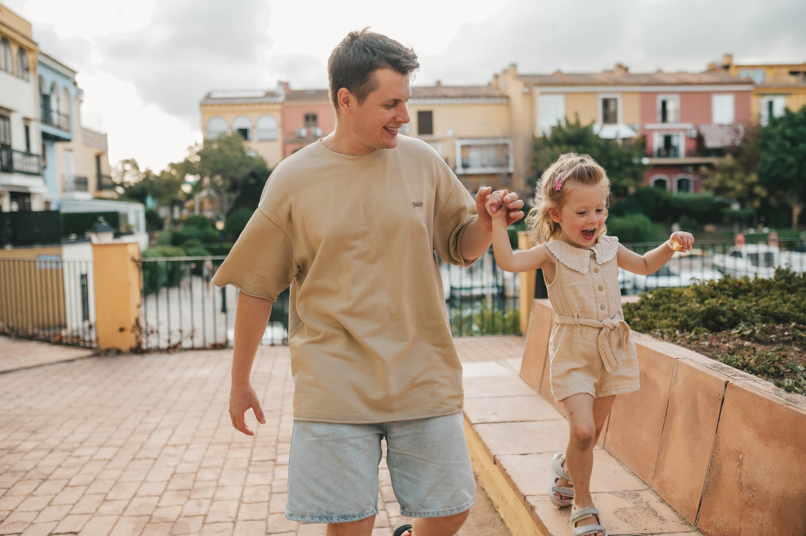 Eugeniy, Oleksandra & Sofia. Tatiana Malysheva — lifestyle fotógrafa y videógrafa en Valencia, España
