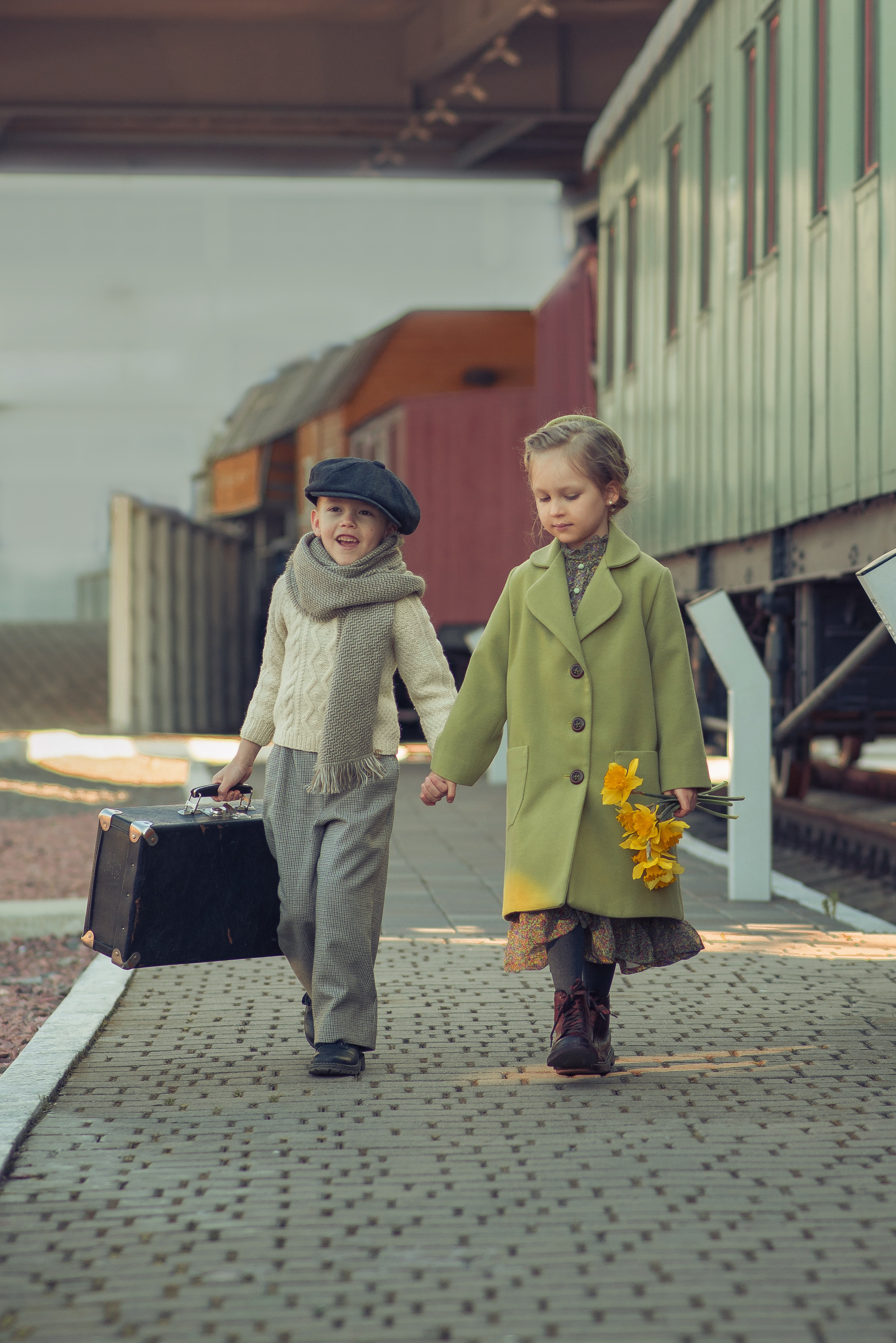 The Train Station Story. Tatiana Malysheva — family photographer and videographer in Valencia, Spain