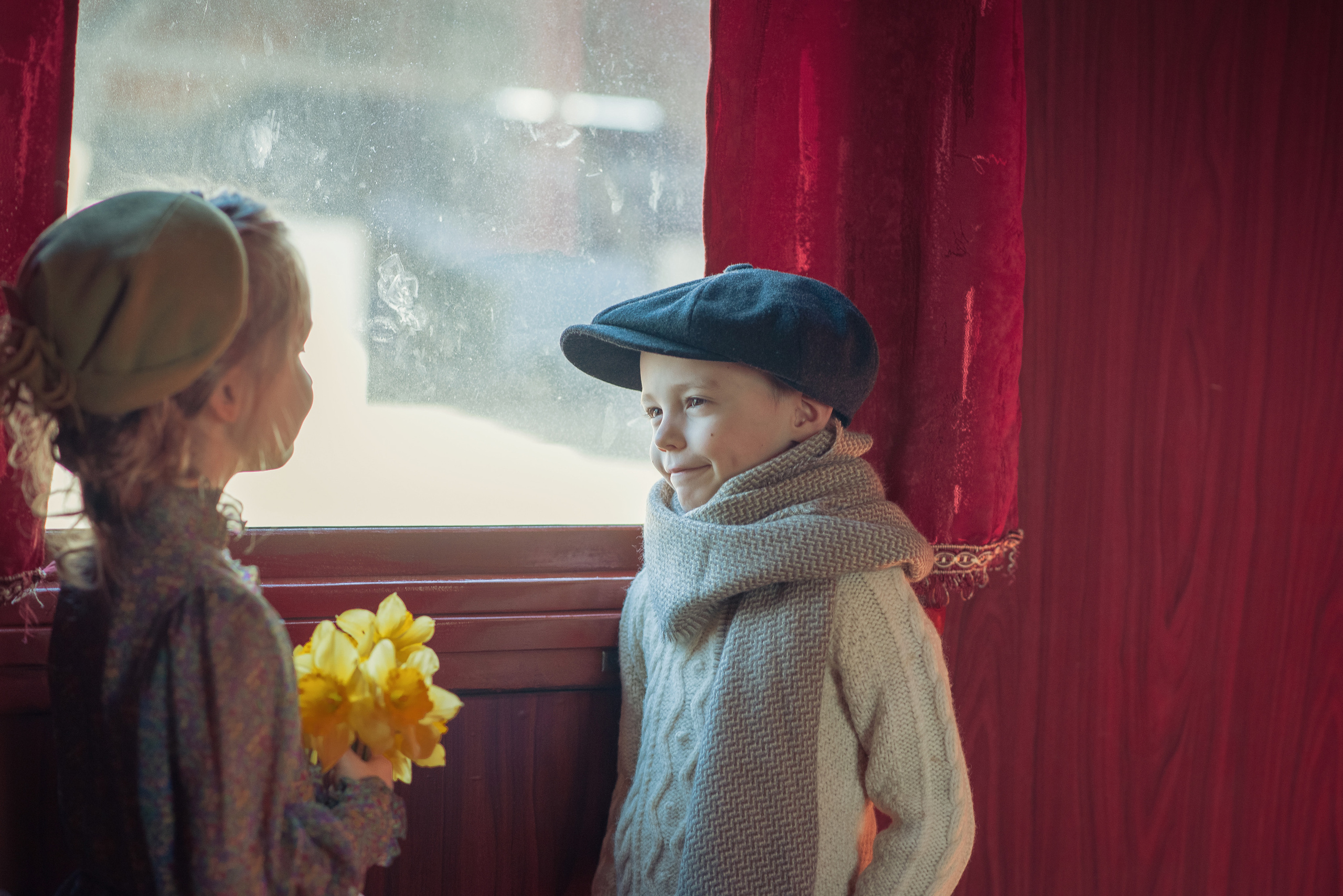 The Train Station Story. Tatiana Malysheva — family photographer and videographer in Valencia, Spain