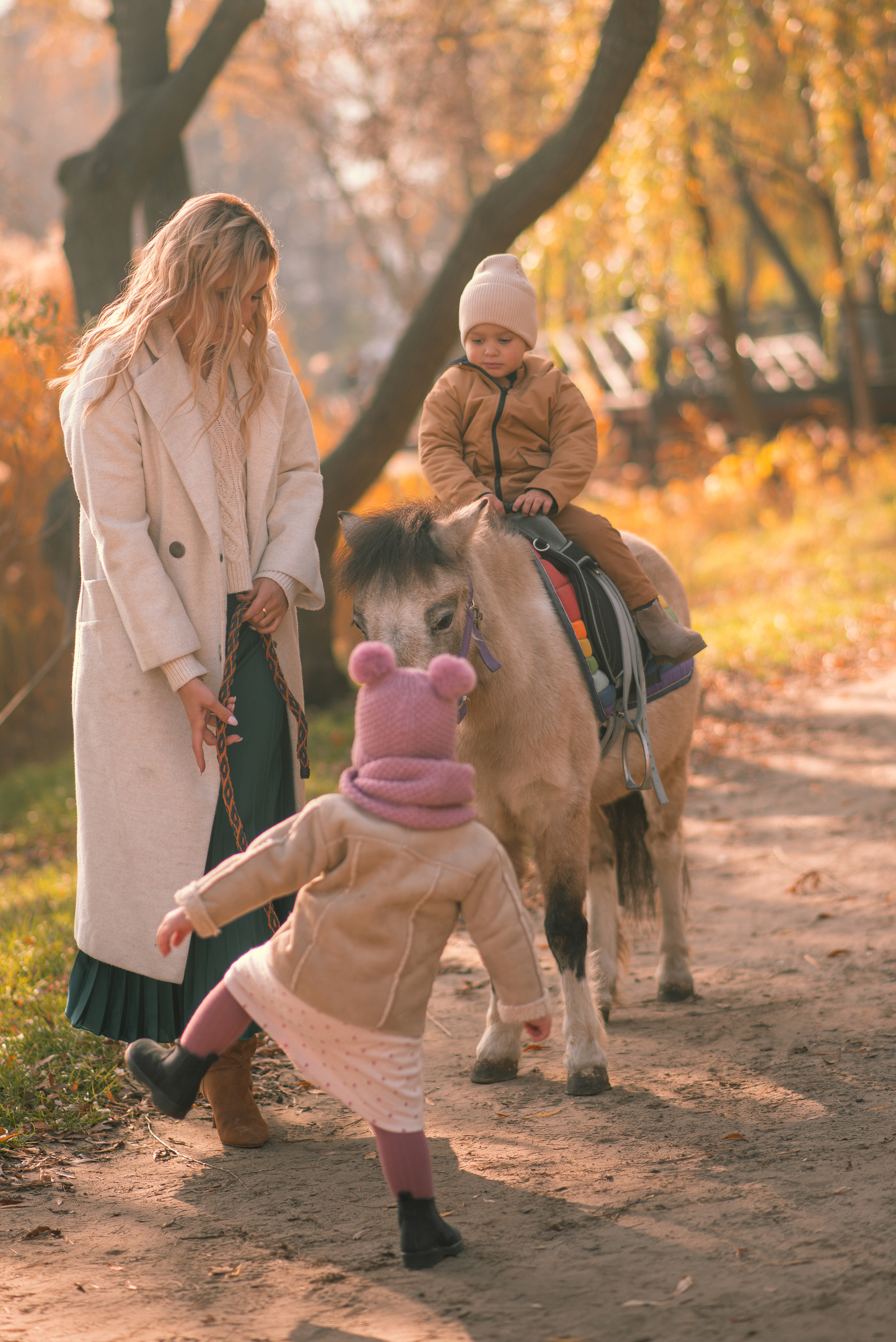 Tatiana, Anton, Alex & Anna. Tatiana Malysheva — family photographer and videographer in Valencia, Spain