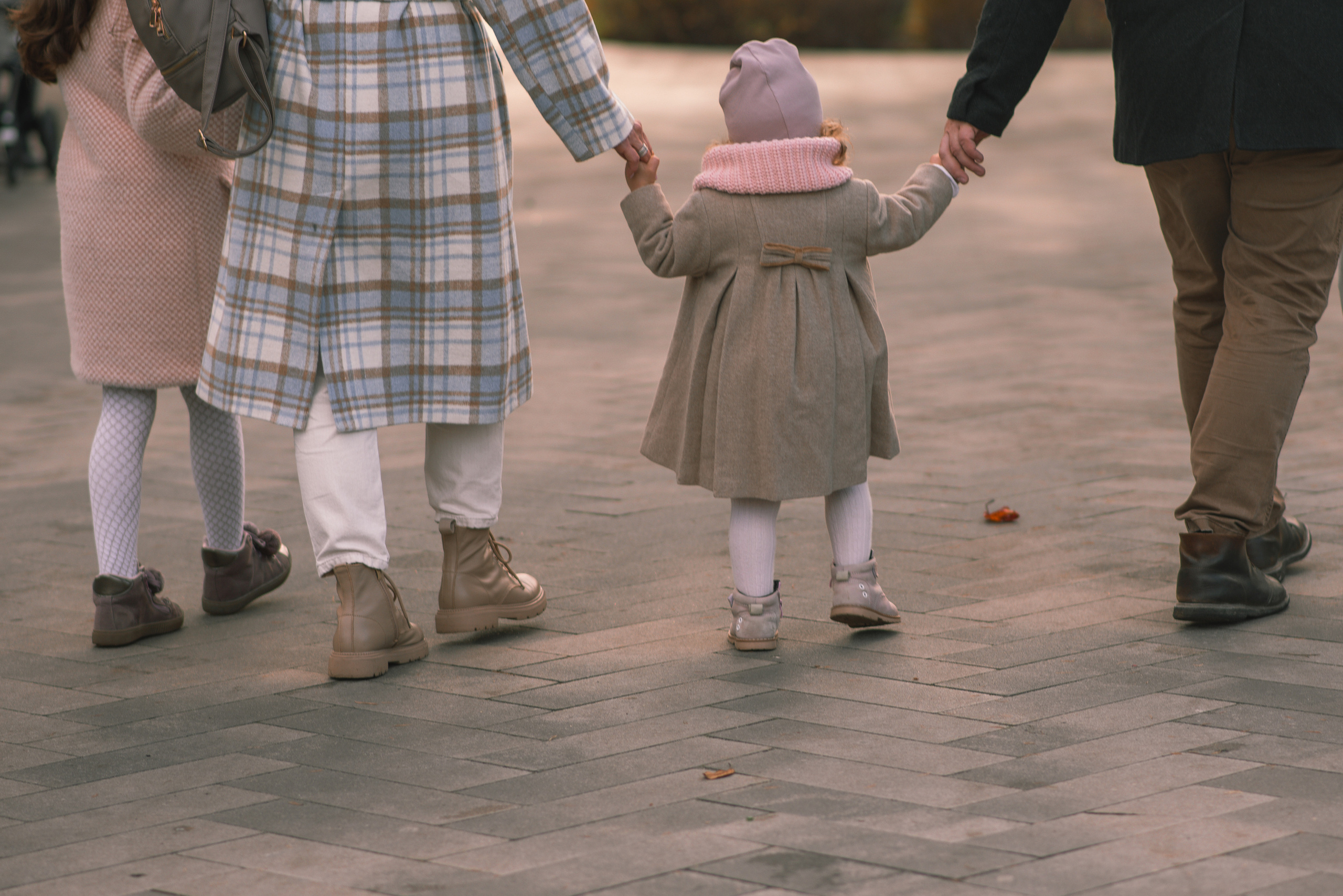 Autumn vibe with Anastasia, Andriy, Varvara & Yesenia. Татьяна Малышева — семейный фотограф и видеограф в Валенсии, Испания