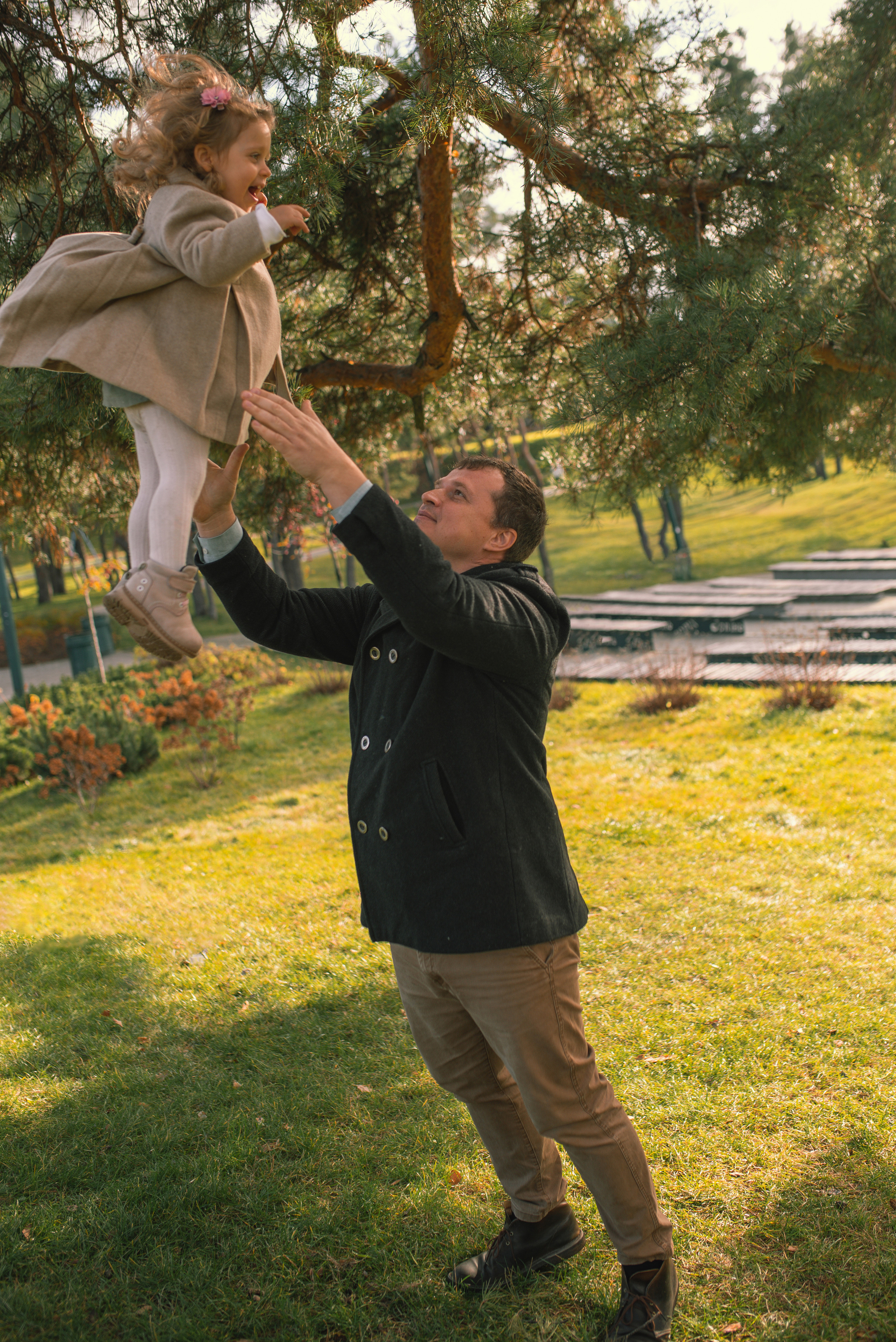 Autumn vibe with Anastasia, Andriy, Varvara & Yesenia. Татьяна Малышева — семейный фотограф и видеограф в Валенсии, Испания