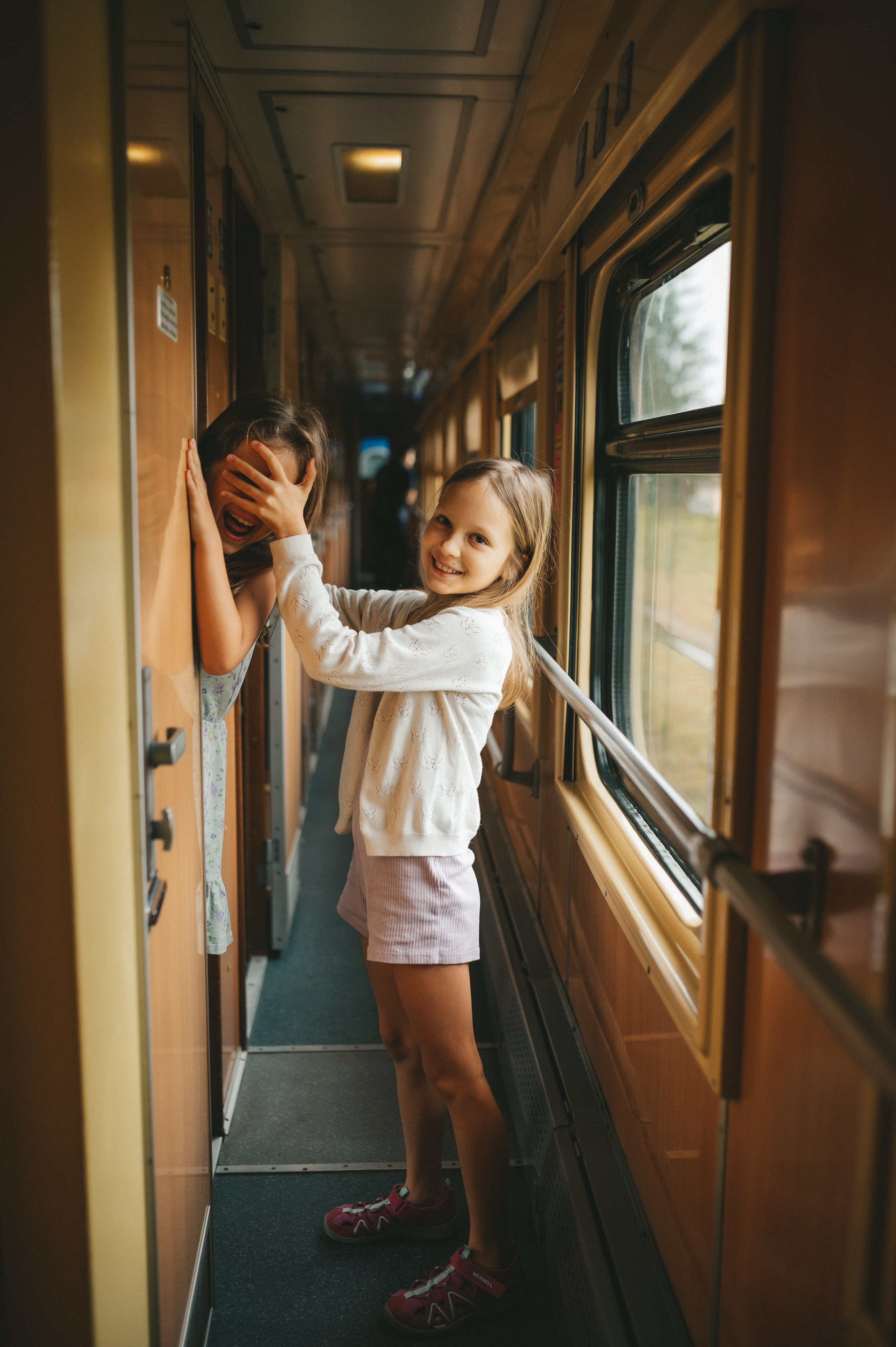Travelling by train. Татьяна Малышева — семейный фотограф и видеограф в Валенсии, Испания