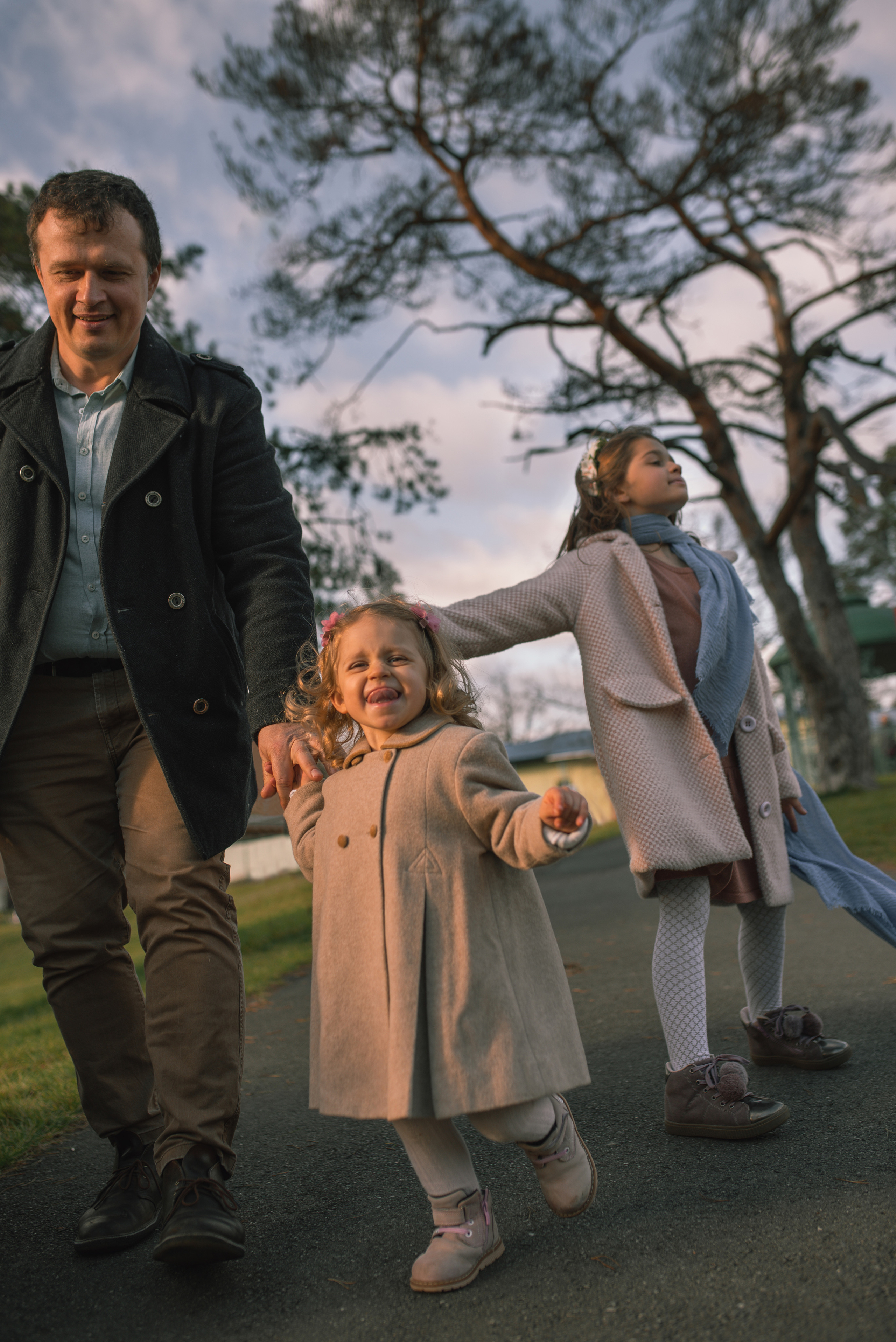 Autumn vibe with Anastasia, Andriy, Varvara & Yesenia. Татьяна Малышева — семейный фотограф и видеограф в Валенсии, Испания
