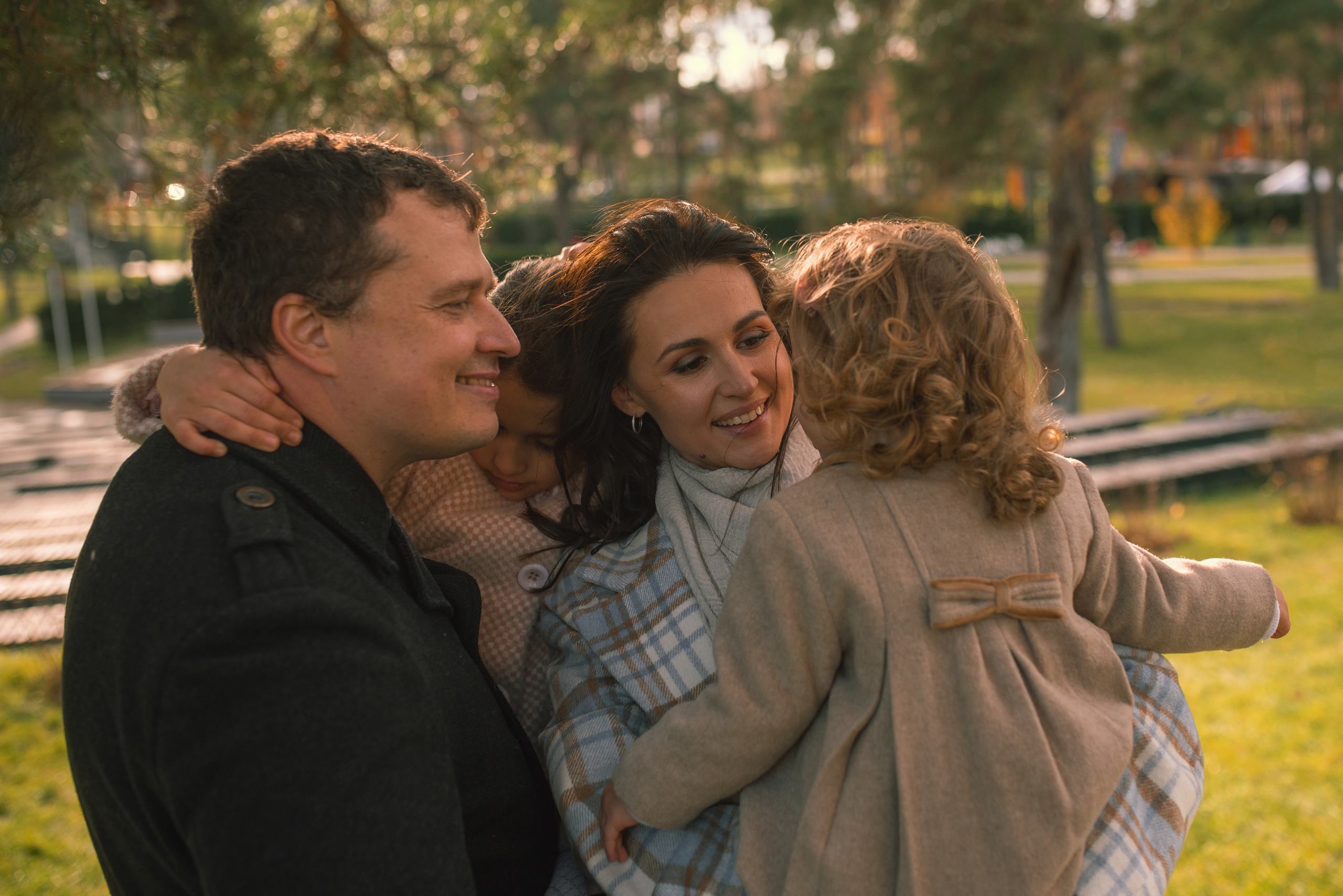 Autumn vibe with Anastasia, Andriy, Varvara & Yesenia. Татьяна Малышева — семейный фотограф и видеограф в Валенсии, Испания