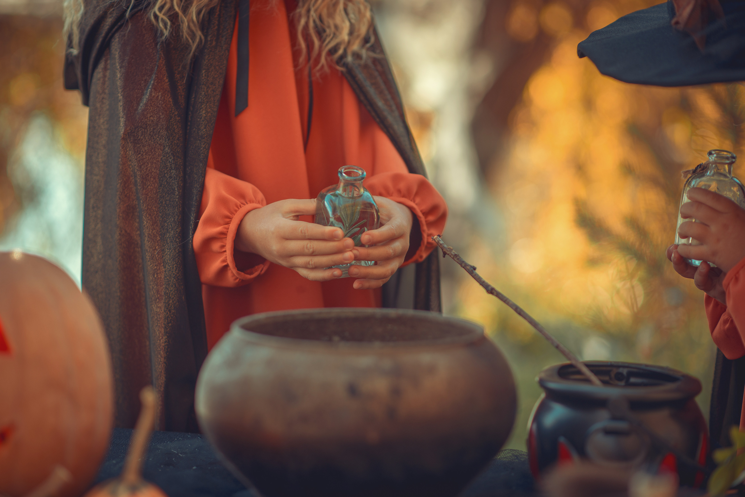 Little Witches. Tatiana Malysheva — family photographer and videographer in Valencia, Spain