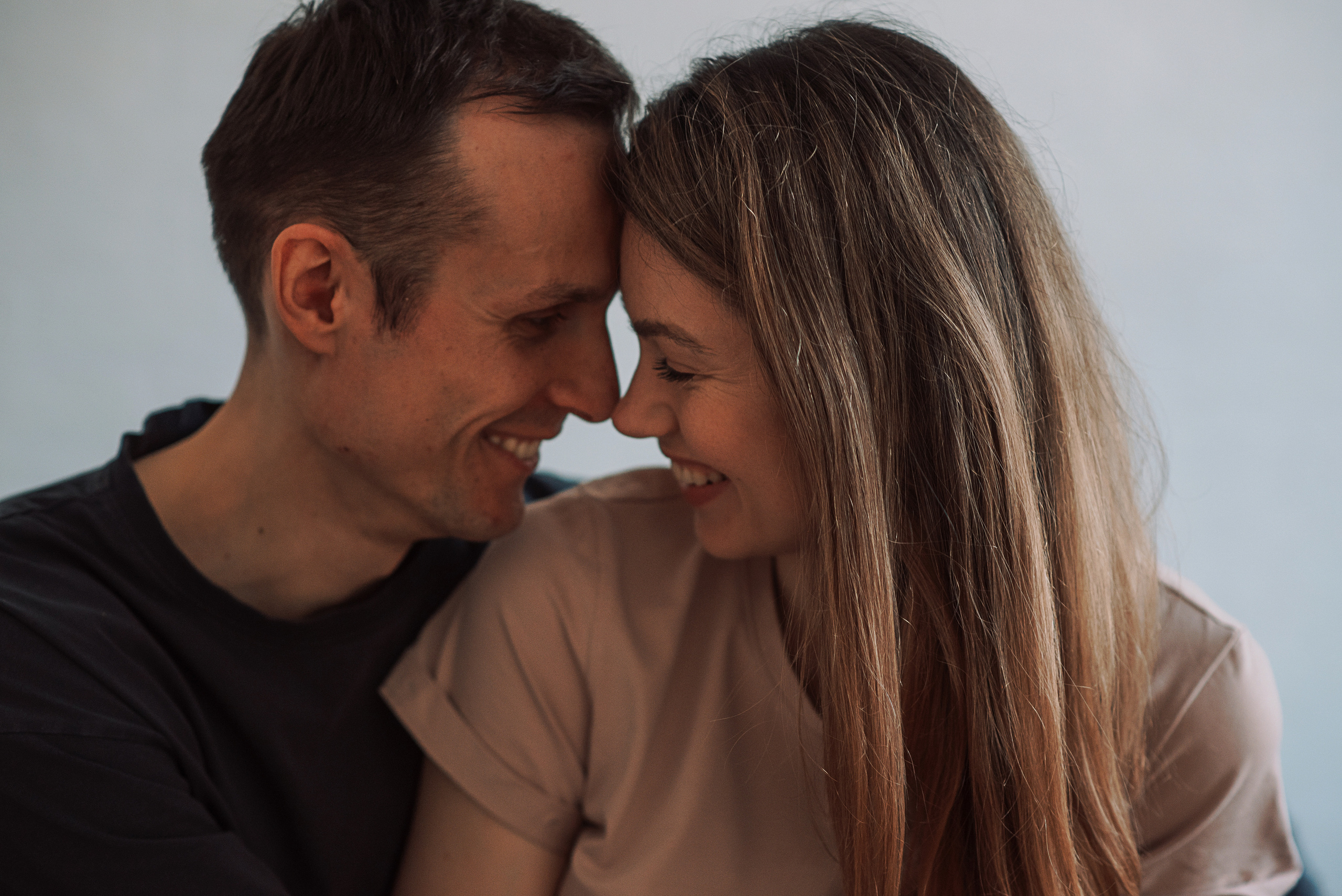 Домашняя Лавстори Паши и Иванки. Татьяна Малышева — семейный фотограф и видеограф в Валенсии, Испания