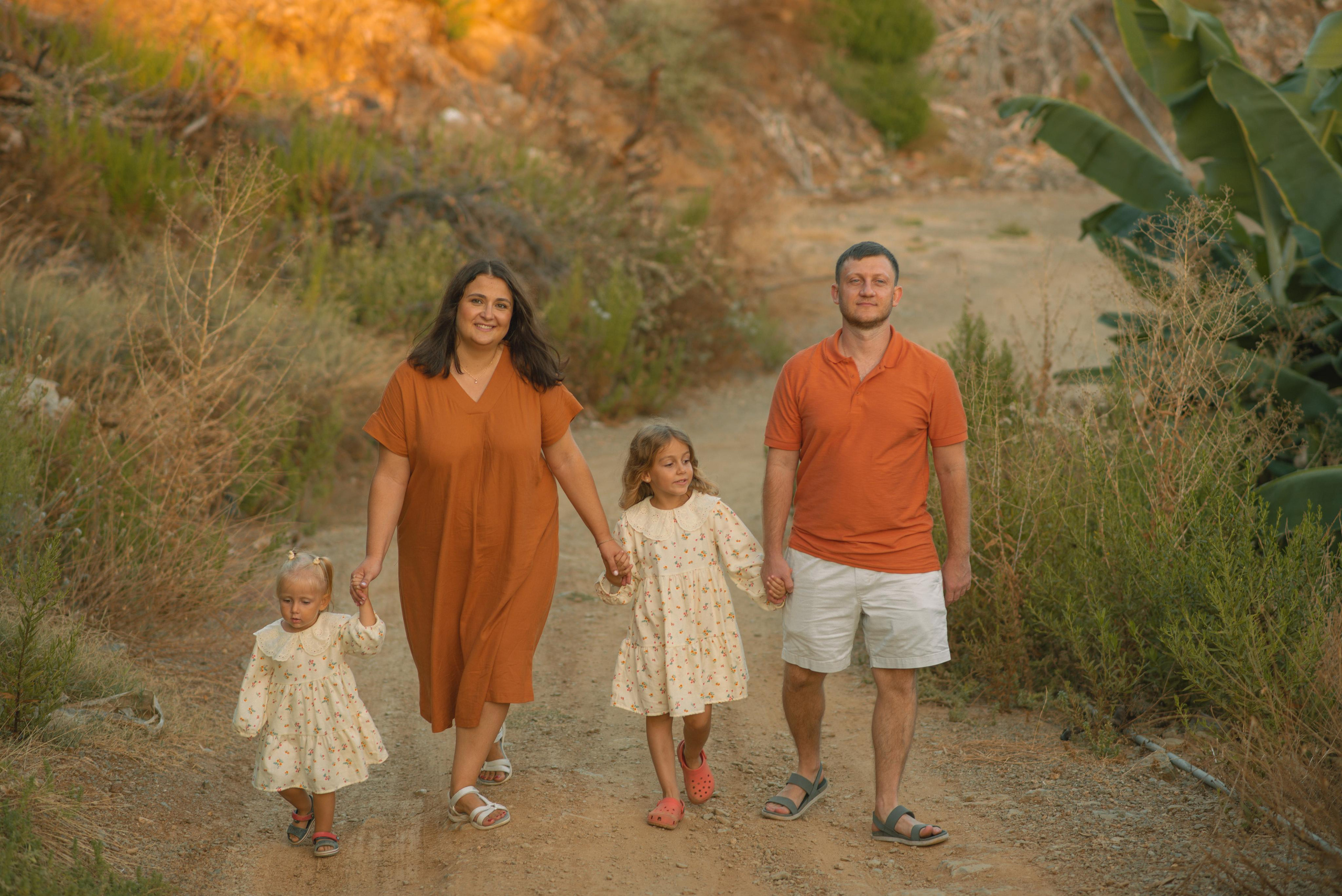 Sergiy, Diana, Sasha and Masha. Татьяна Малышева — семейный фотограф и видеограф в Валенсии, Испания