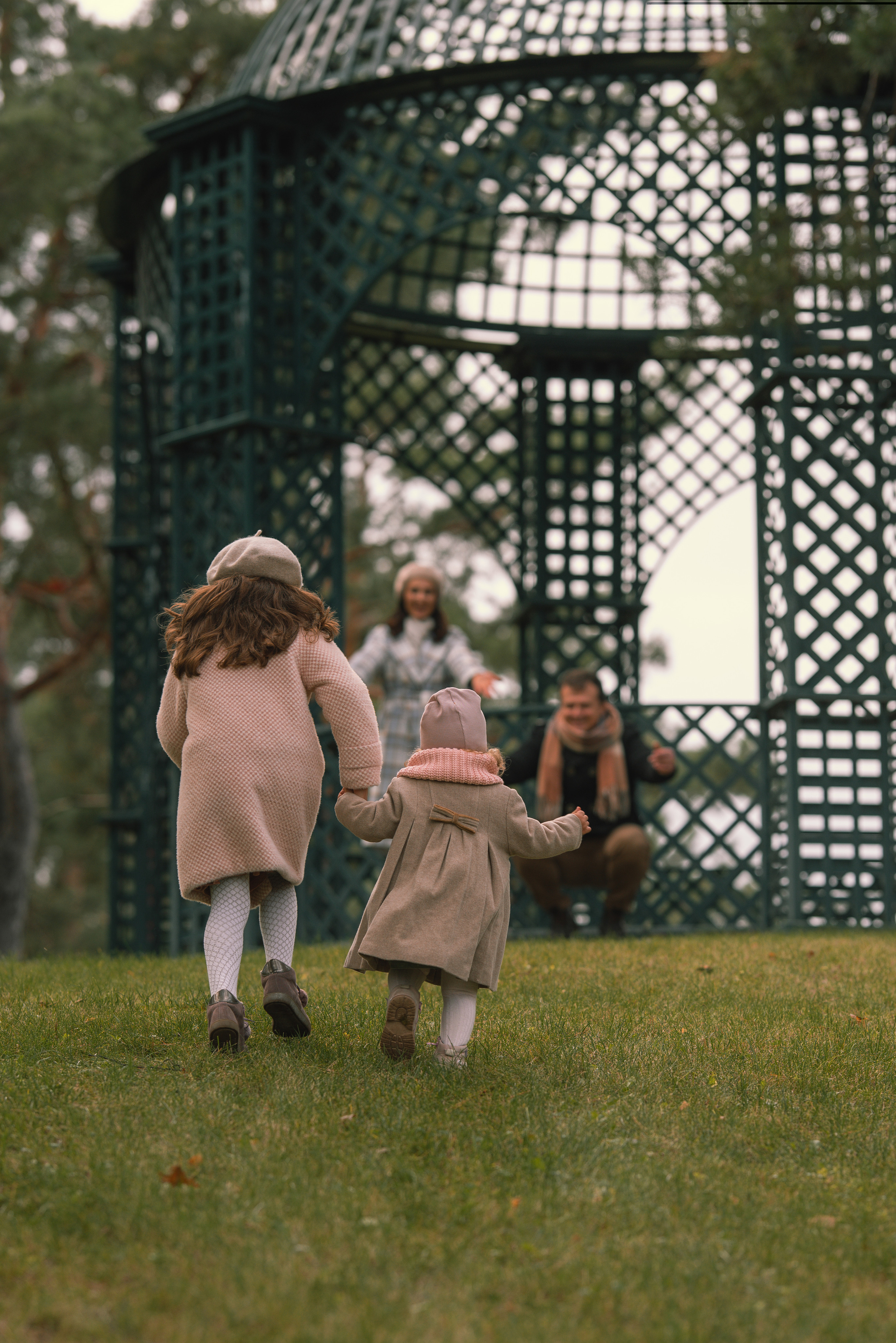 Autumn vibe with Anastasia, Andriy, Varvara & Yesenia. Татьяна Малышева — семейный фотограф и видеограф в Валенсии, Испания