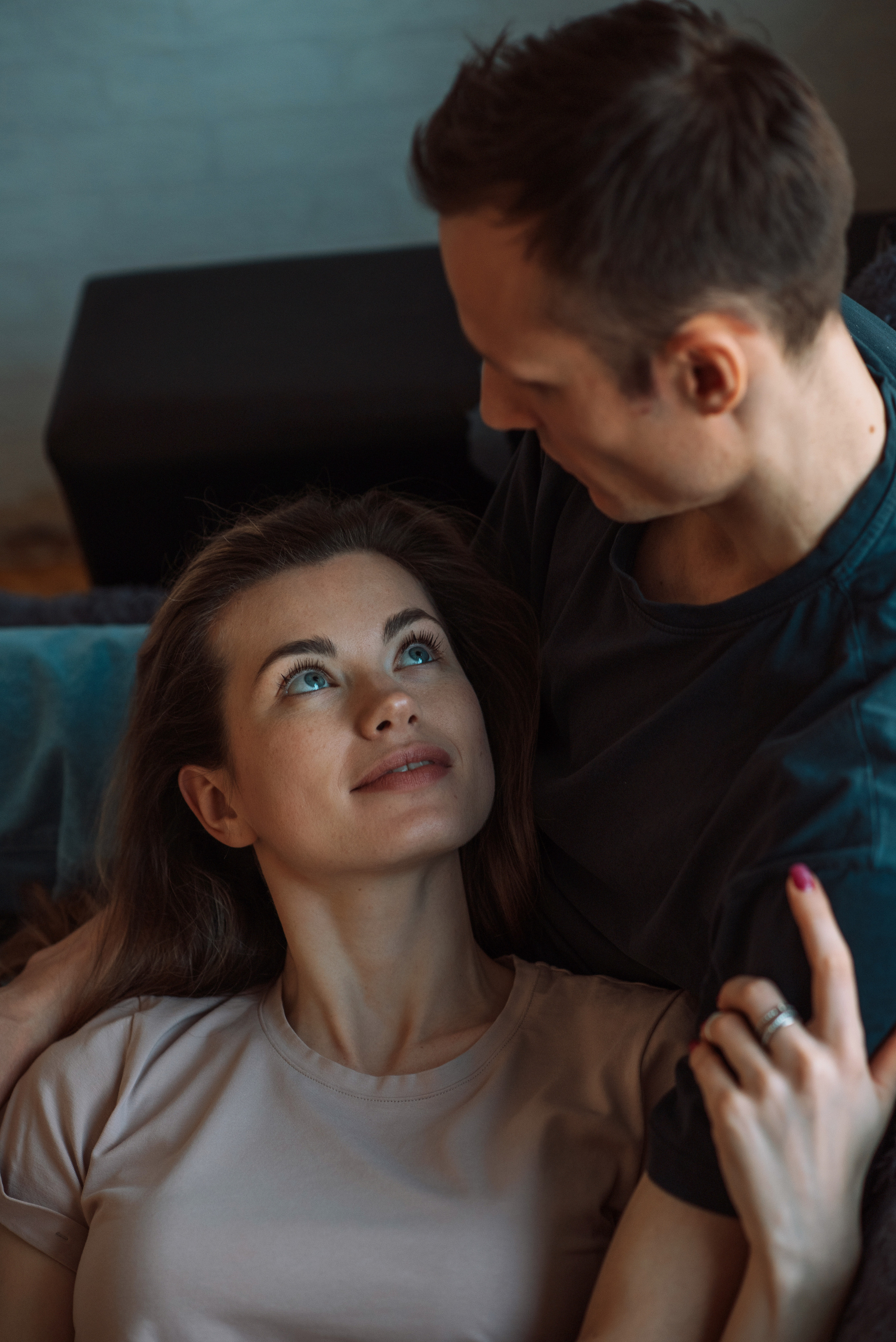 Домашняя Лавстори Паши и Иванки. Татьяна Малышева — семейный фотограф и видеограф в Валенсии, Испания