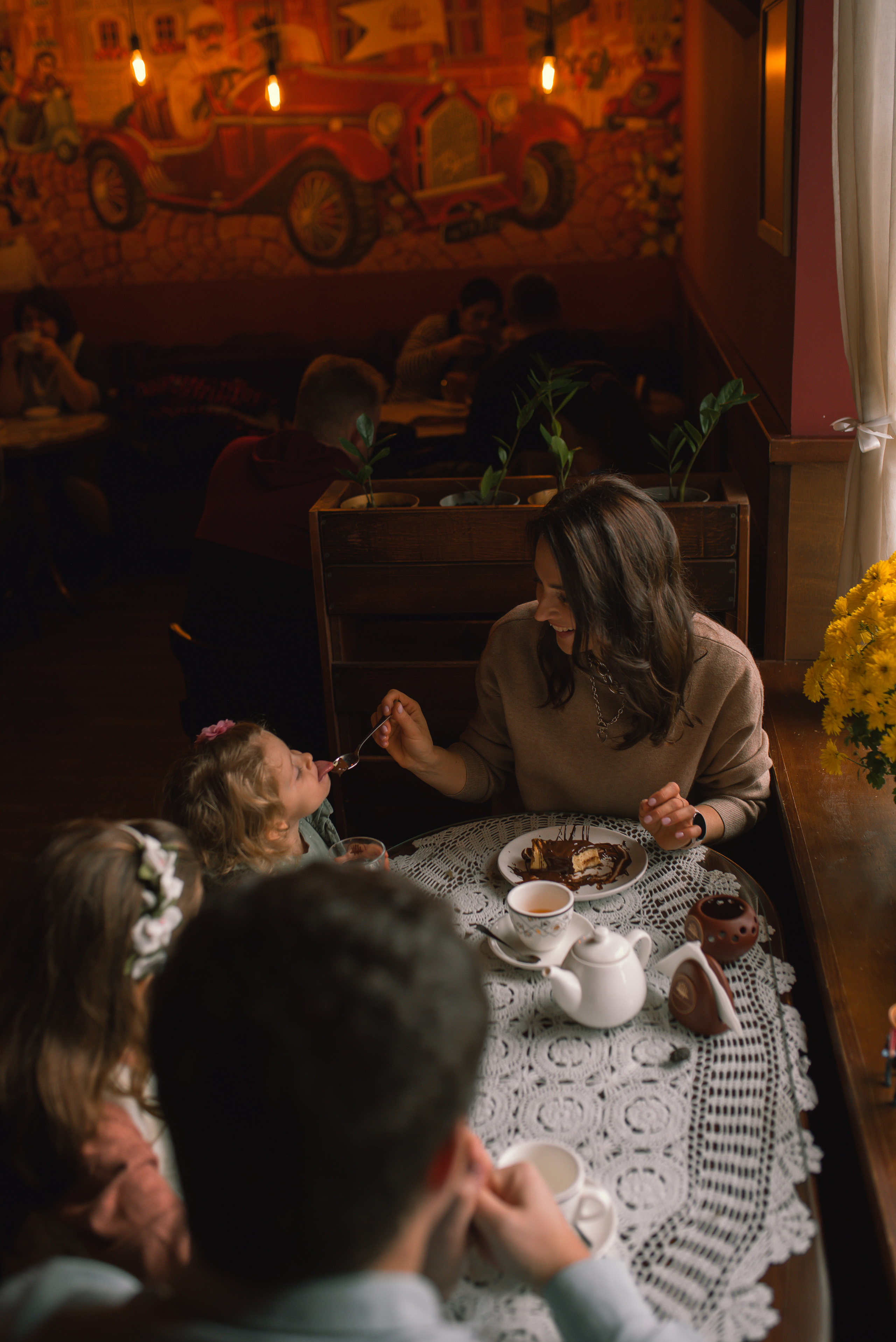 Table for 4. Tatiana Malysheva — lifestyle fotógrafa y videógrafa en Valencia, España