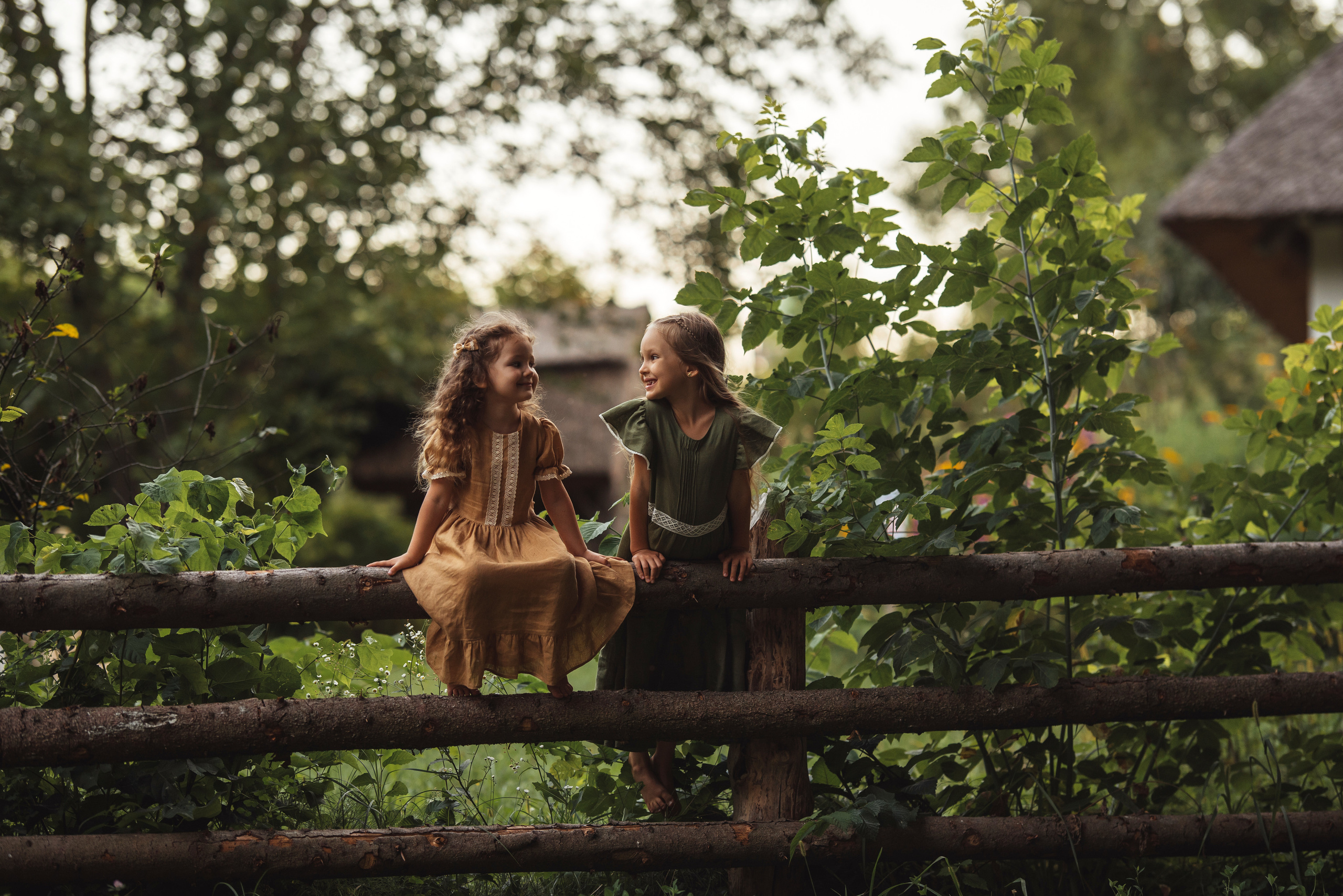 Tea Time in the Garden. Tatiana Malysheva — family photographer and videographer in Valencia, Spain