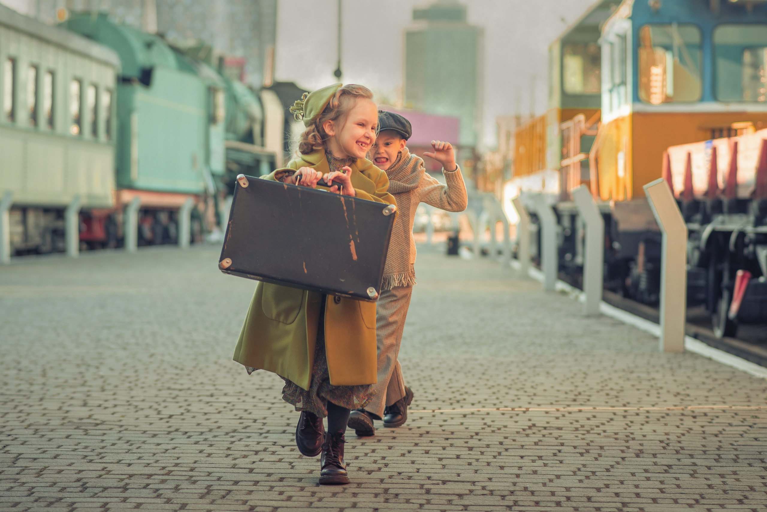 The Train Station Story. Tatiana Malysheva — family photographer and videographer in Valencia, Spain