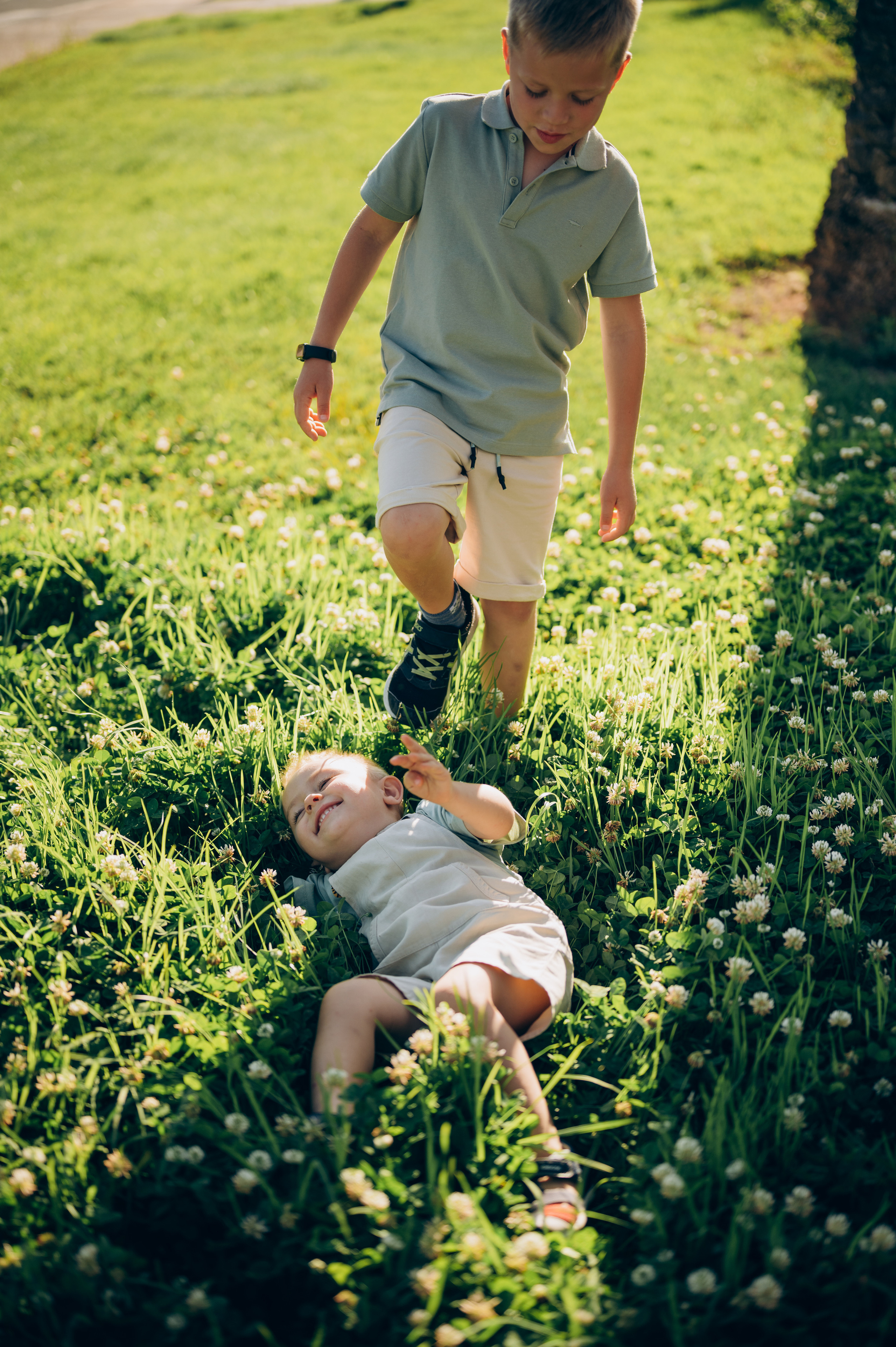 Dmytro & Maria and their 4 beautiful children. Tatiana Malysheva — lifestyle fotógrafa y videógrafa en Valencia, España