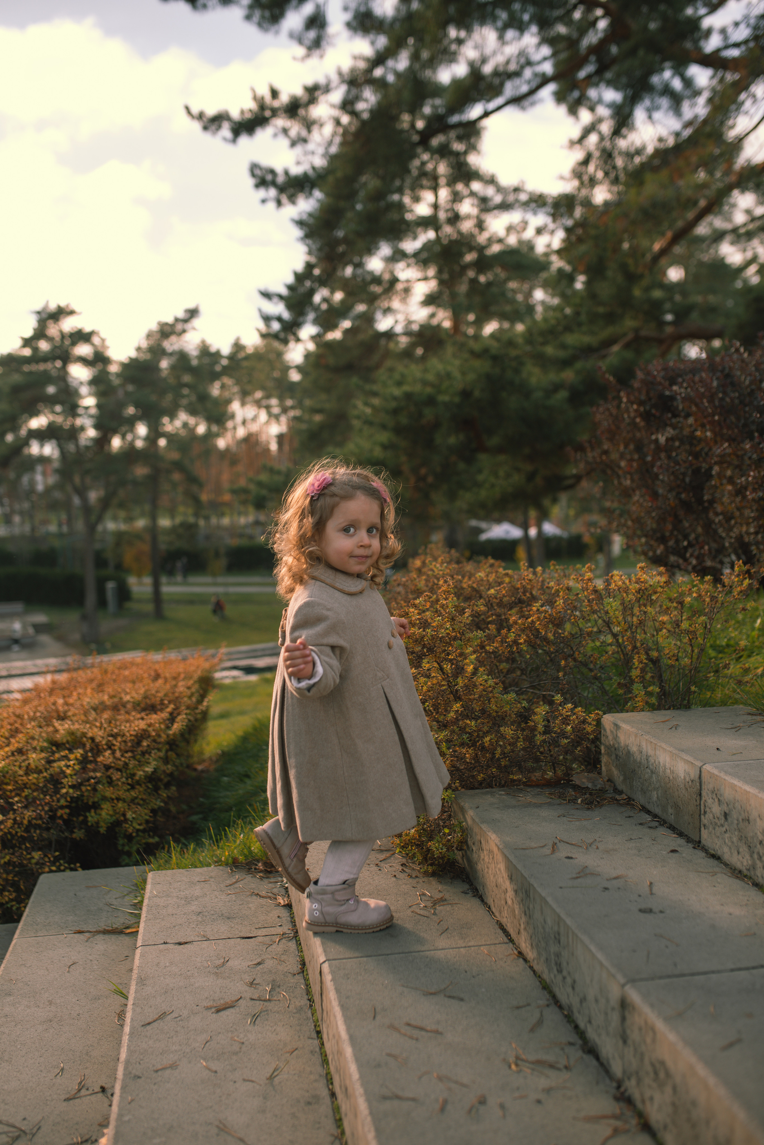 Autumn vibe with Anastasia, Andriy, Varvara & Yesenia. Татьяна Малышева — семейный фотограф и видеограф в Валенсии, Испания