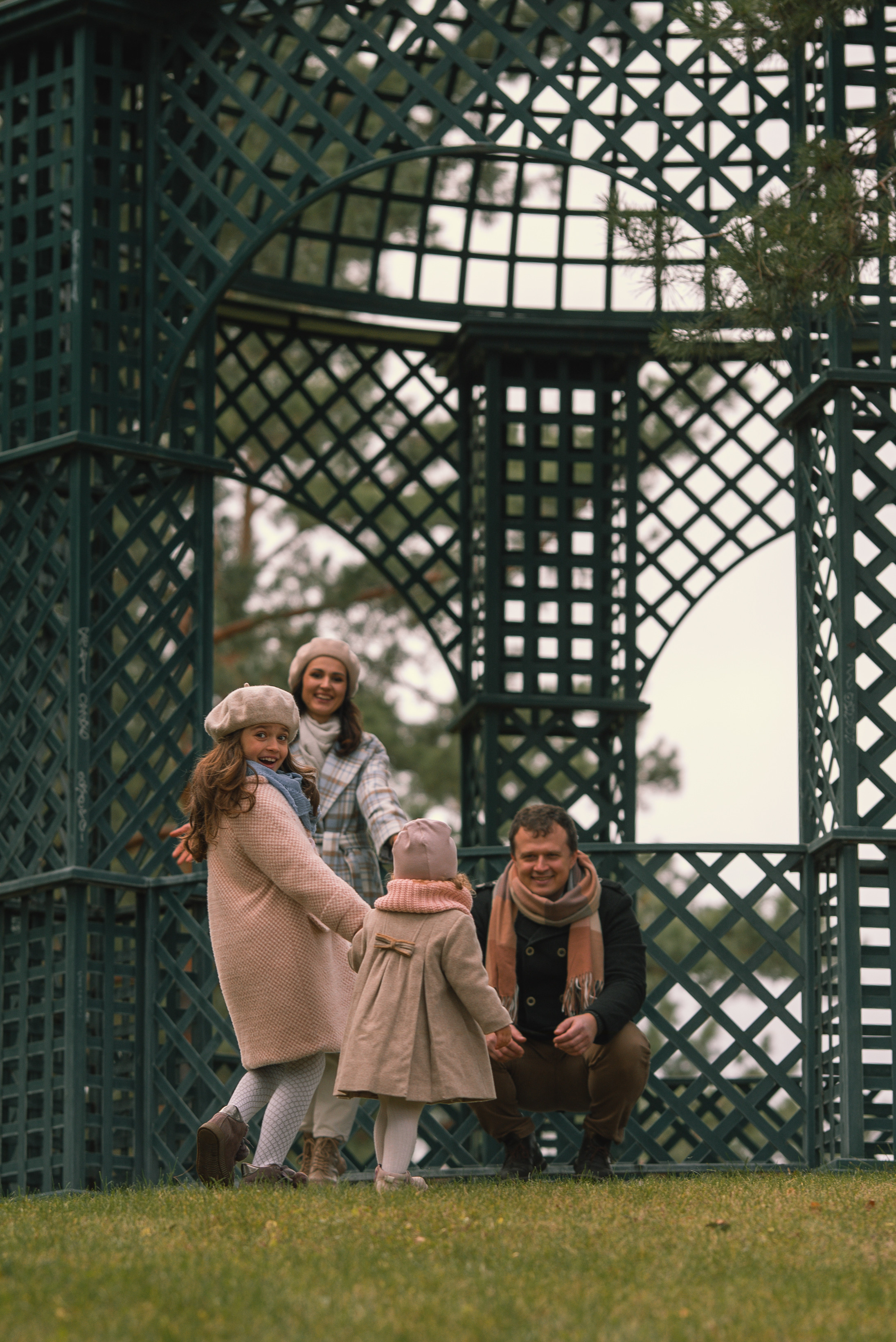 Autumn vibe with Anastasia, Andriy, Varvara & Yesenia. Татьяна Малышева — семейный фотограф и видеограф в Валенсии, Испания