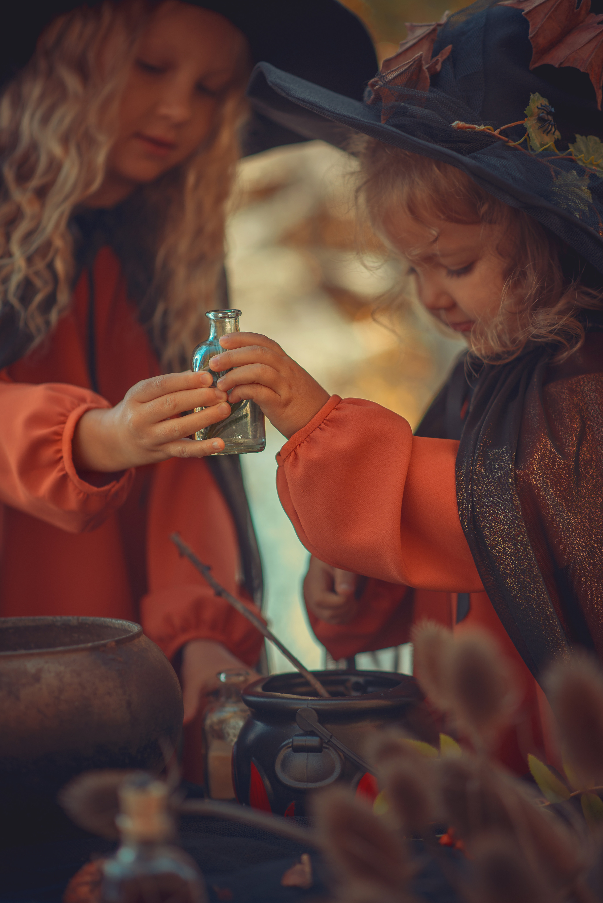 Little Witches. Tatiana Malysheva — family photographer and videographer in Valencia, Spain