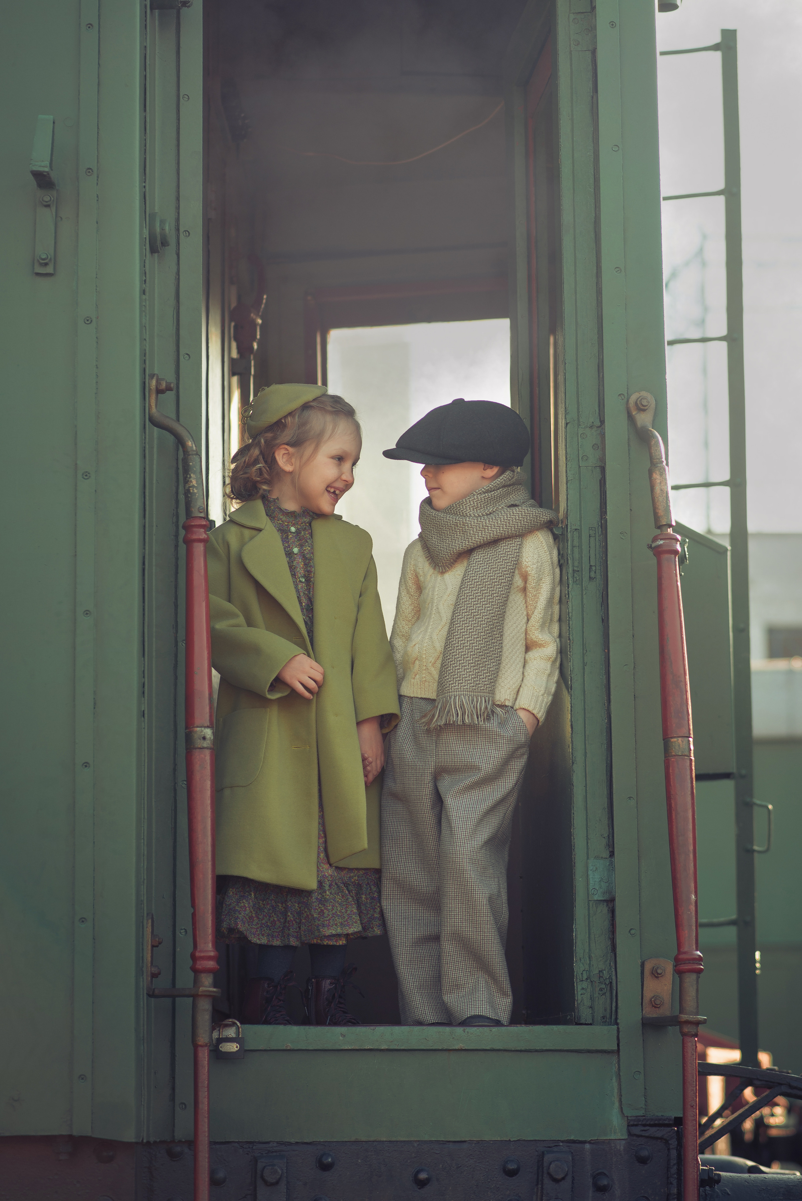 The Train Station Story. Tatiana Malysheva — family photographer and videographer in Valencia, Spain