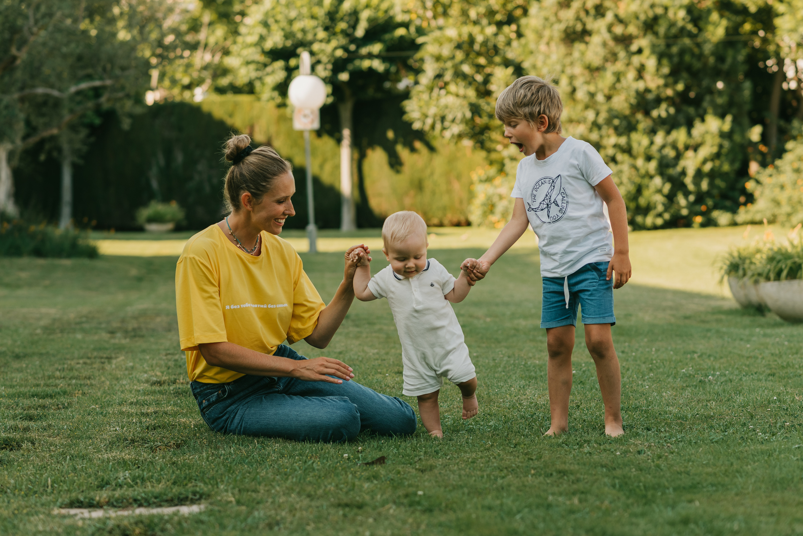Katya Osadcha and her boys. Tatiana Malysheva — lifestyle fotógrafa y videógrafa en Valencia, España