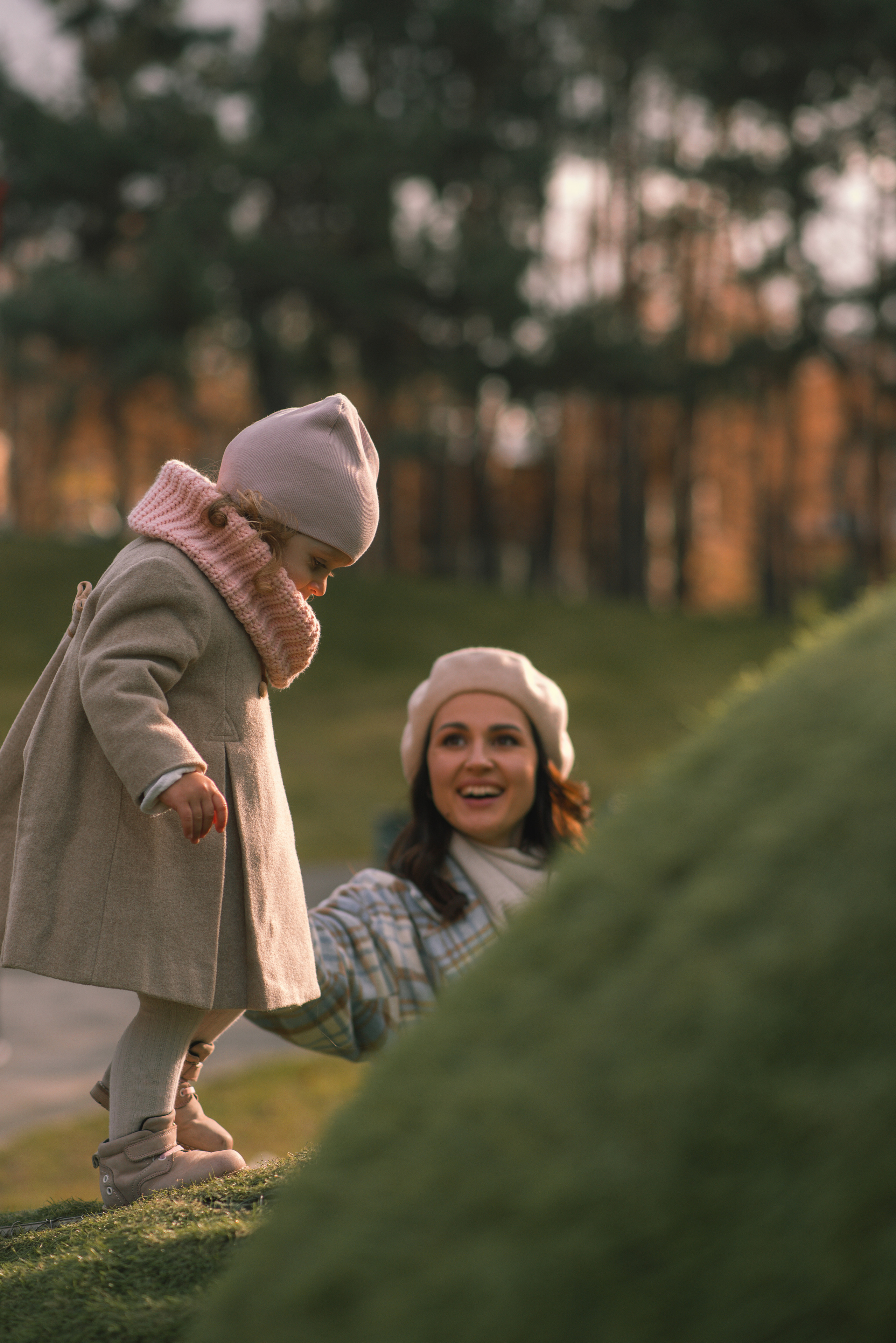 Autumn vibe with Anastasia, Andriy, Varvara & Yesenia. Татьяна Малышева — семейный фотограф и видеограф в Валенсии, Испания