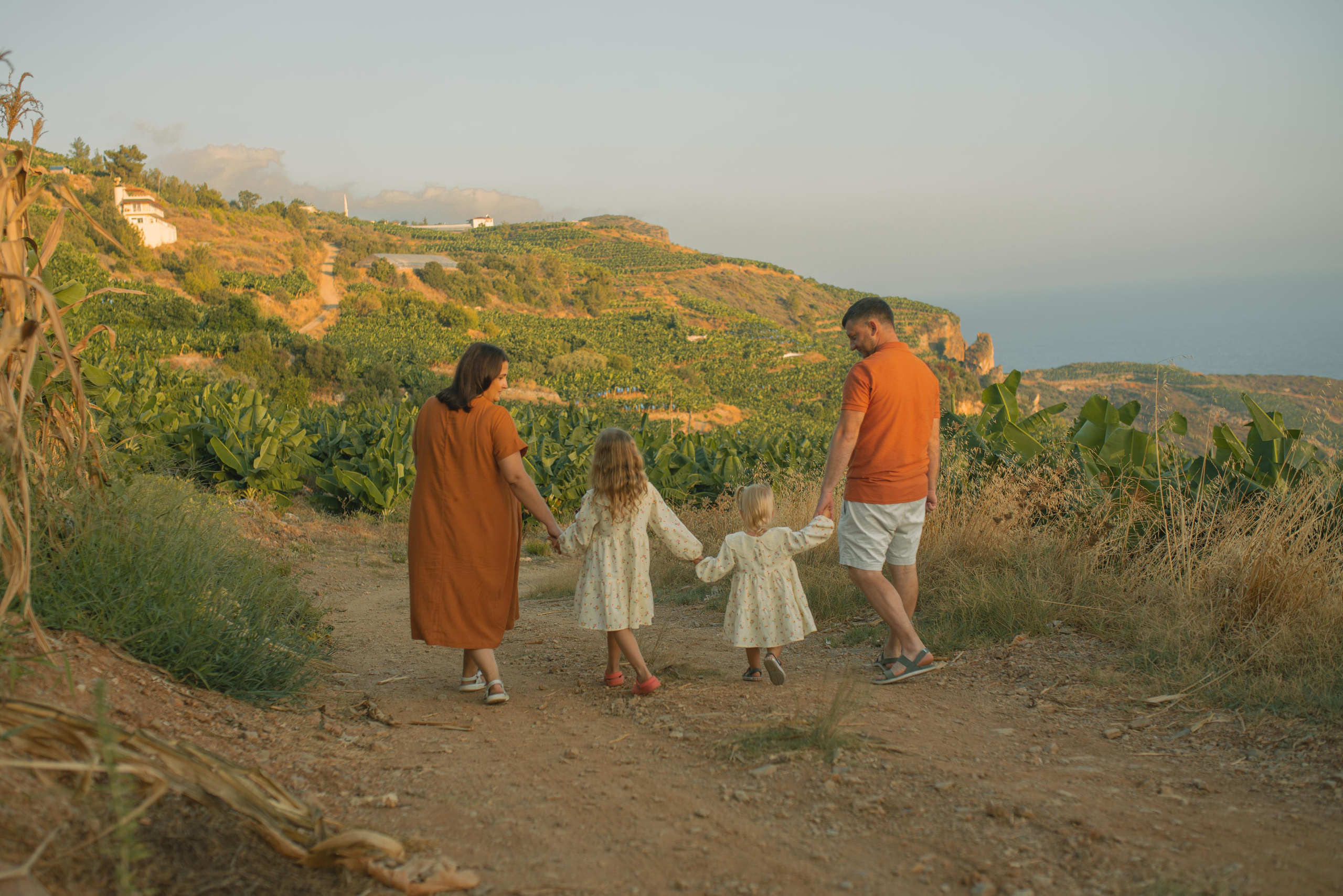 Sergiy, Diana, Sasha and Masha. Татьяна Малышева — семейный фотограф и видеограф в Валенсии, Испания