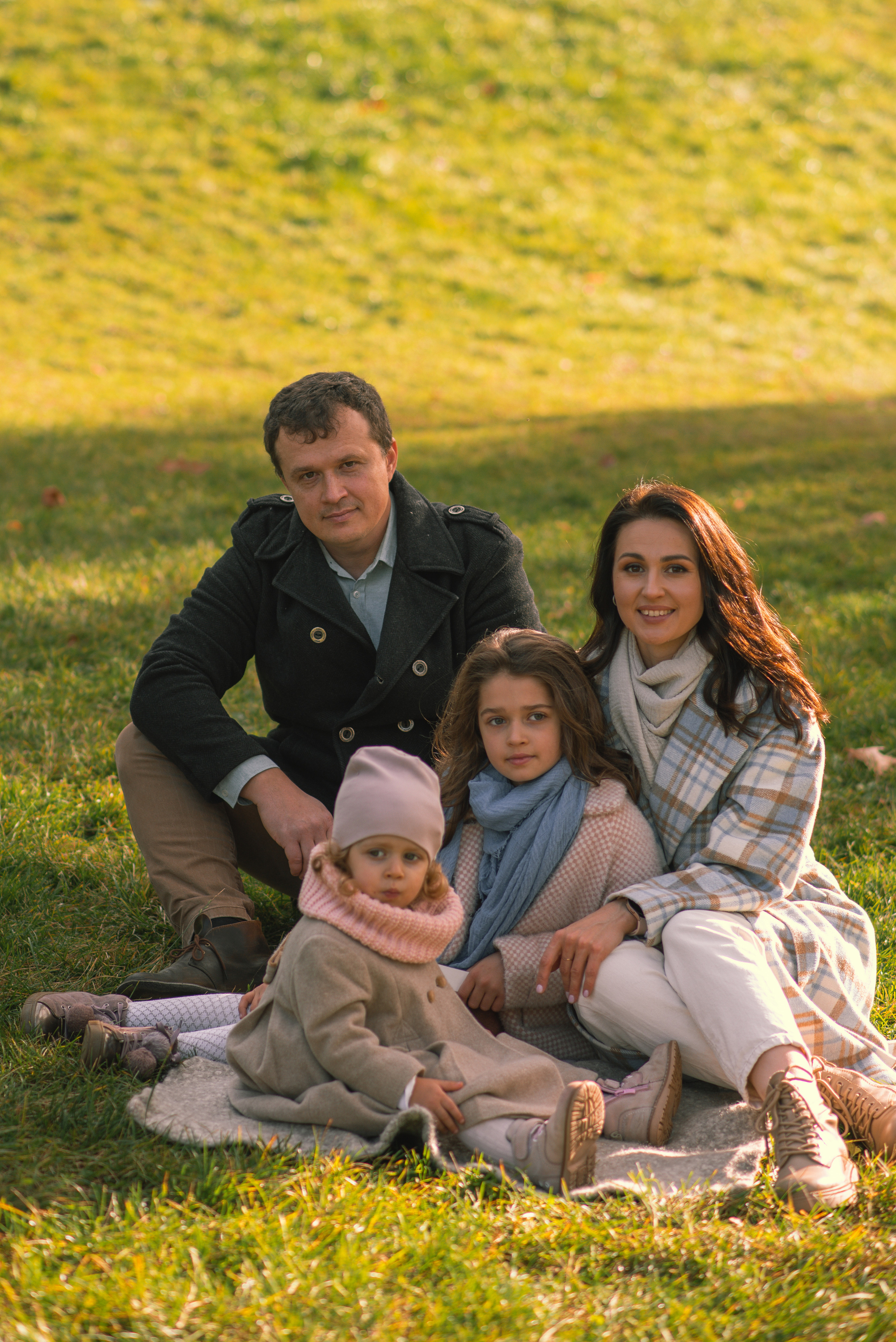 Autumn vibe with Anastasia, Andriy, Varvara & Yesenia. Татьяна Малышева — семейный фотограф и видеограф в Валенсии, Испания