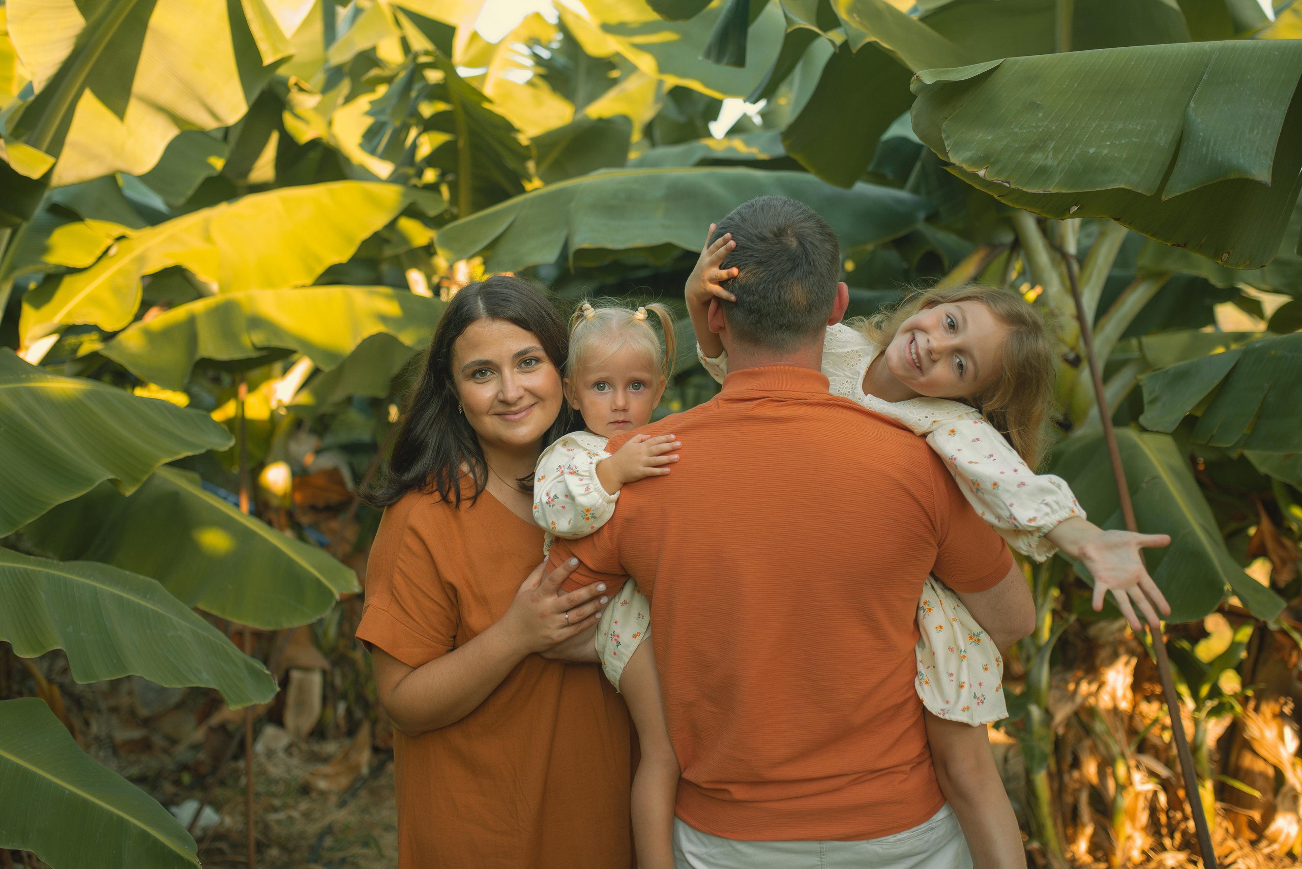 Sergiy, Diana, Sasha and Masha. Татьяна Малышева — семейный фотограф и видеограф в Валенсии, Испания