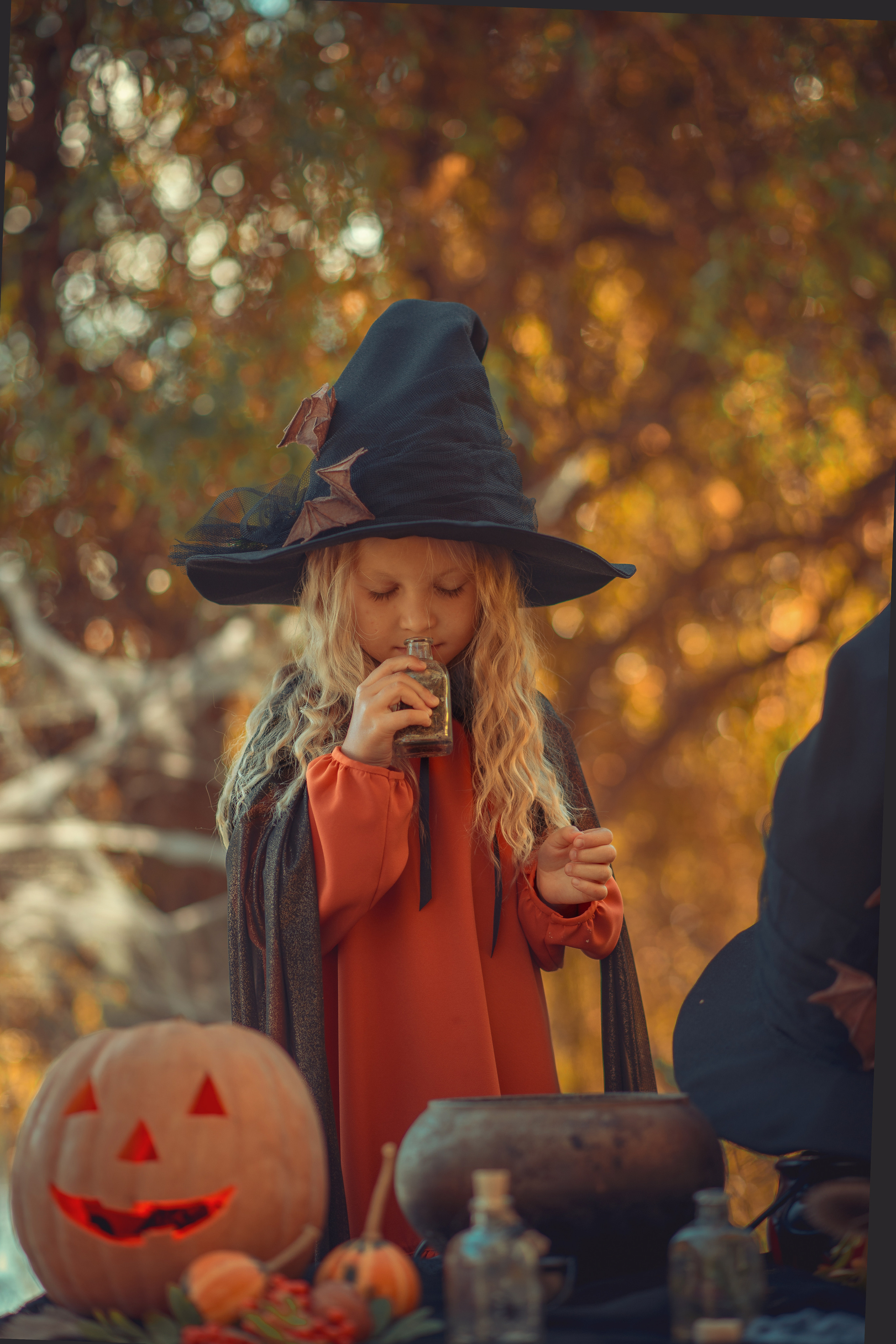 Little Witches. Tatiana Malysheva — family photographer and videographer in Valencia, Spain