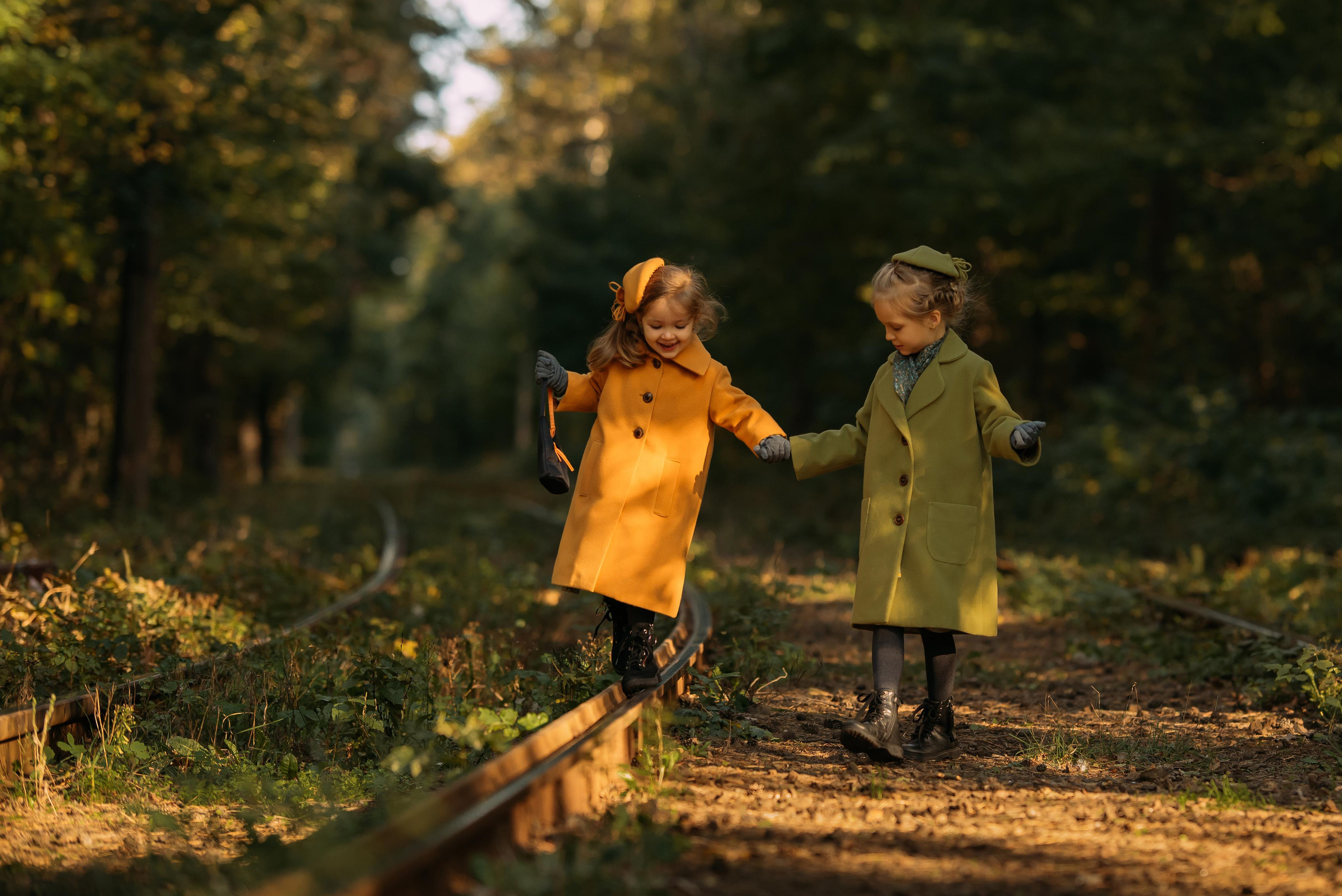 Young Ladies. Tatiana Malysheva — family photographer and videographer in Valencia, Spain