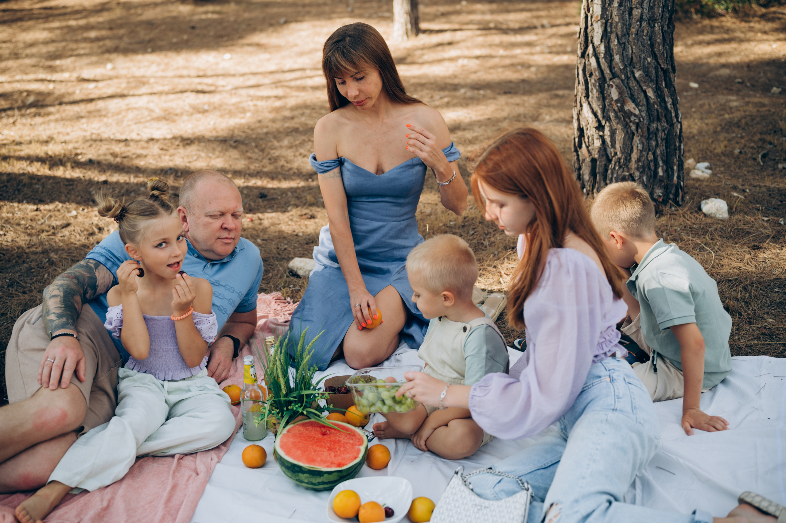 Dmytro & Maria and their 4 beautiful children. Tatiana Malysheva — lifestyle fotógrafa y videógrafa en Valencia, España