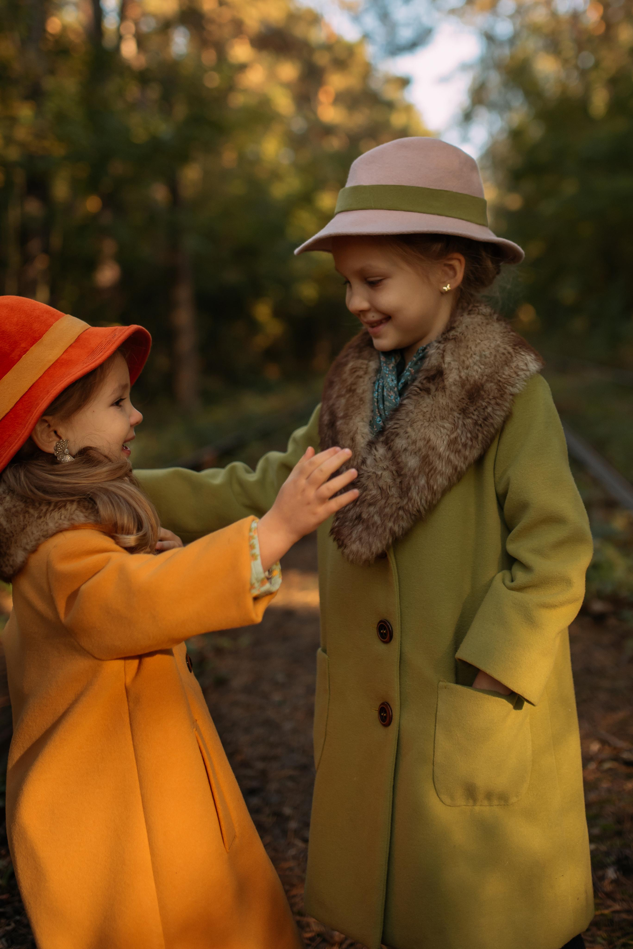 Young Ladies. Tatiana Malysheva — family photographer and videographer in Valencia, Spain