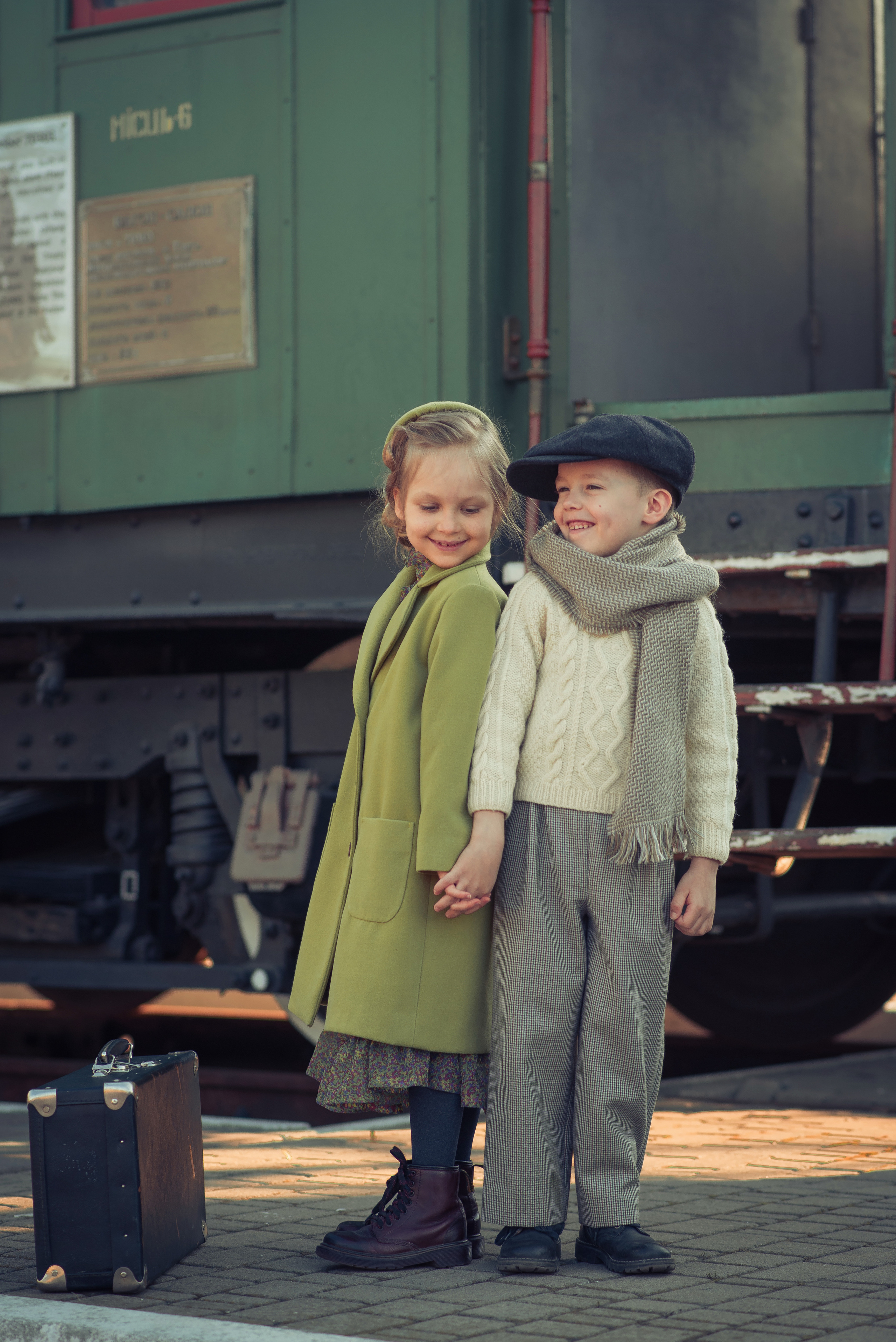 The Train Station Story. Tatiana Malysheva — family photographer and videographer in Valencia, Spain
