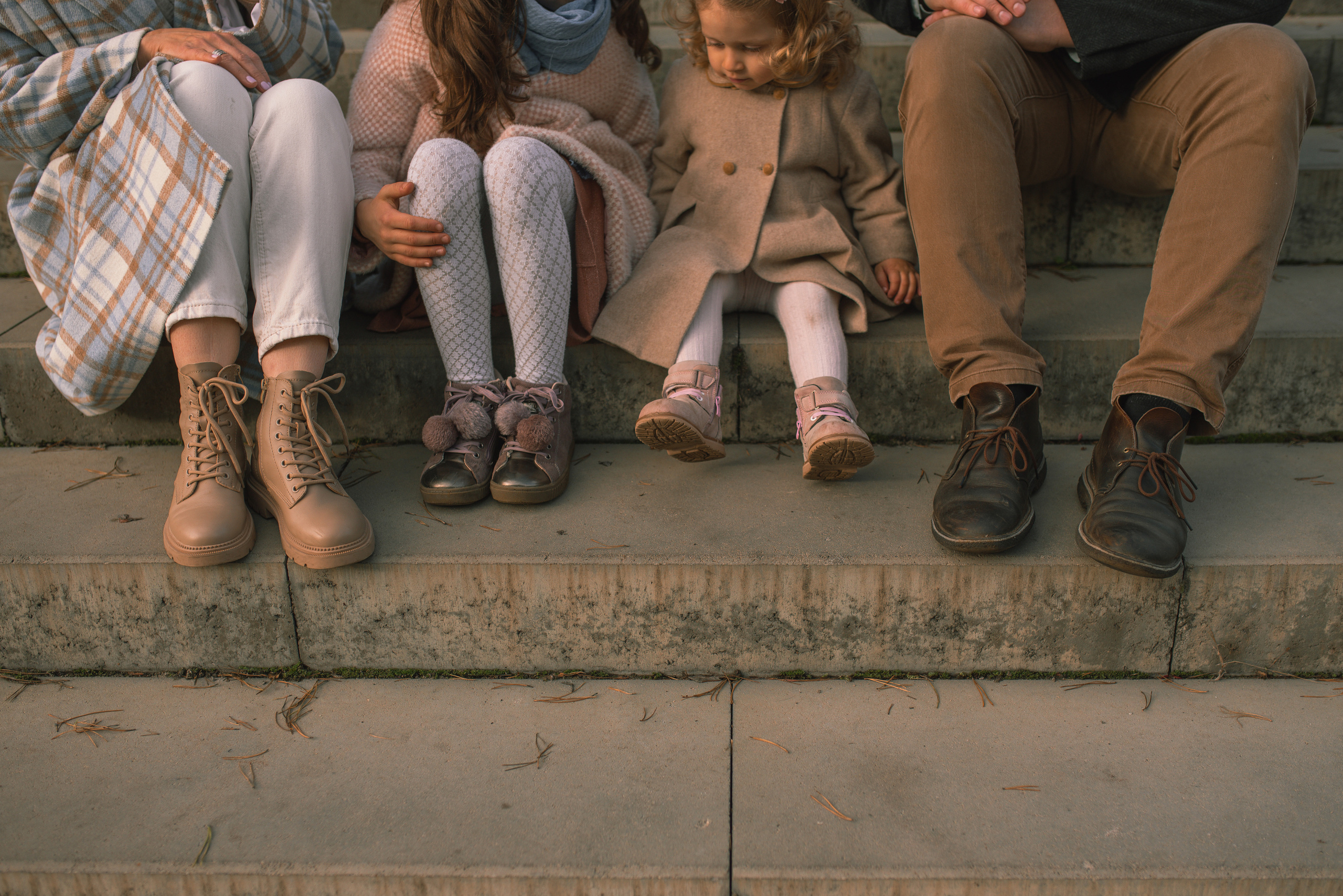 Autumn vibe with Anastasia, Andriy, Varvara & Yesenia. Татьяна Малышева — семейный фотограф и видеограф в Валенсии, Испания