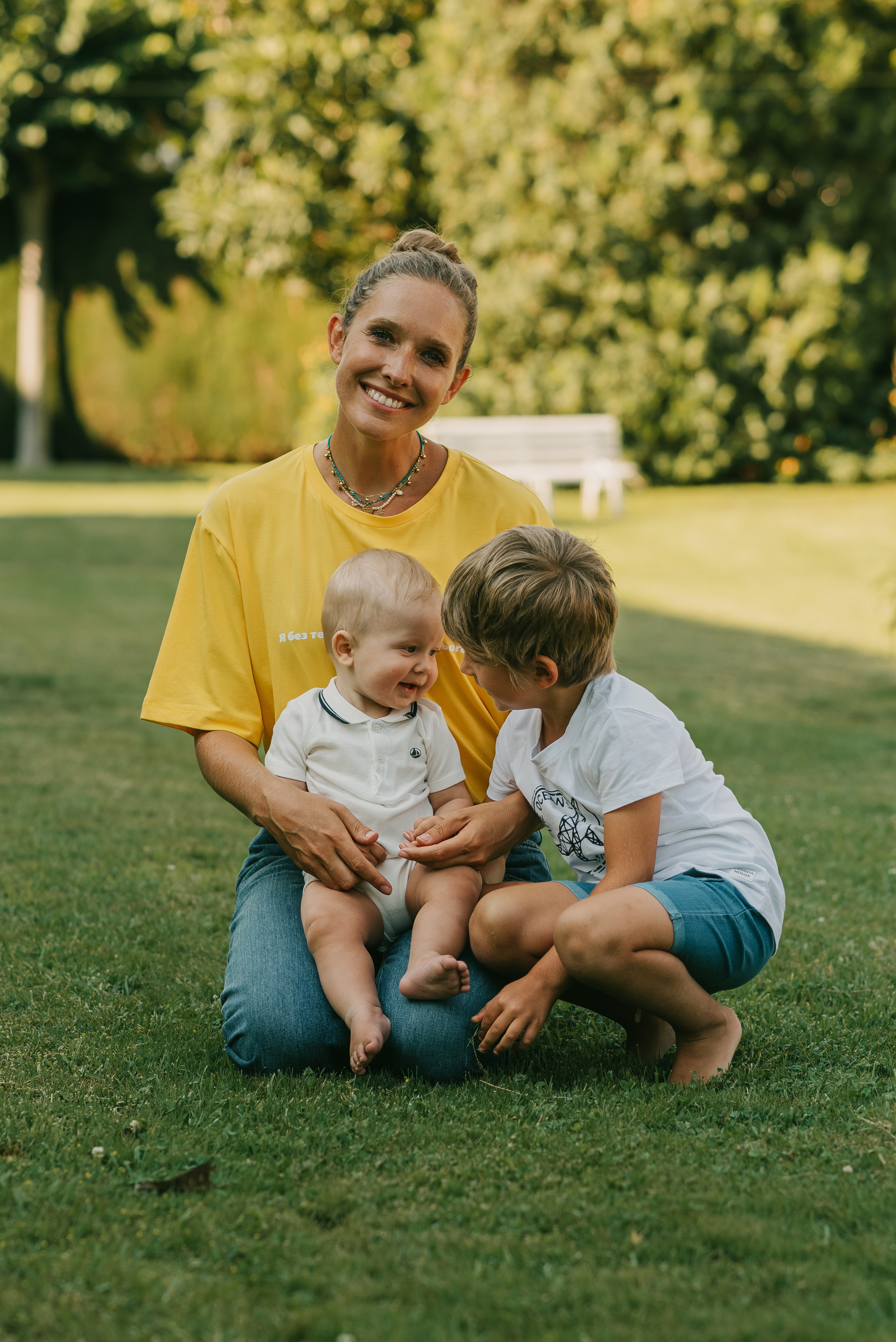 Katya Osadcha and her boys. Tatiana Malysheva — lifestyle fotógrafa y videógrafa en Valencia, España